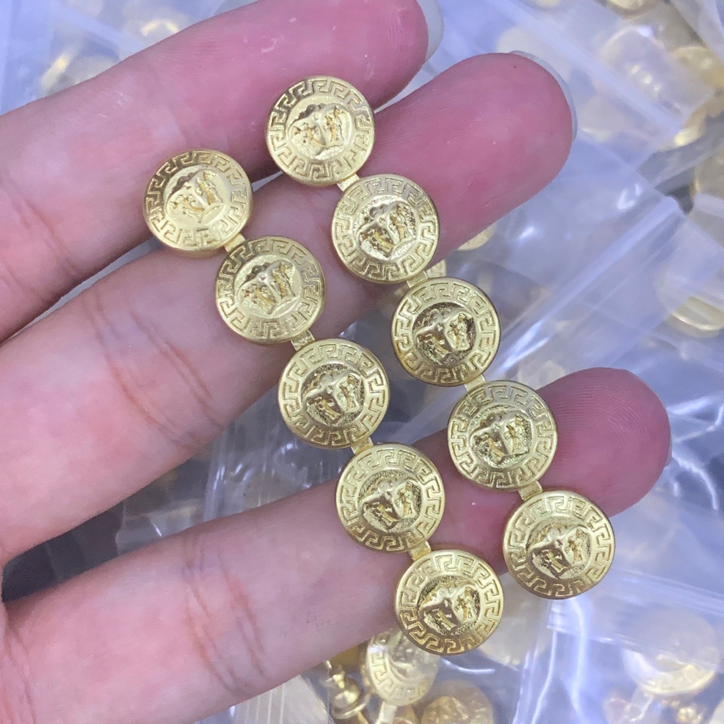 LuxluxHouse Low Price And High Quality Accessories Versace