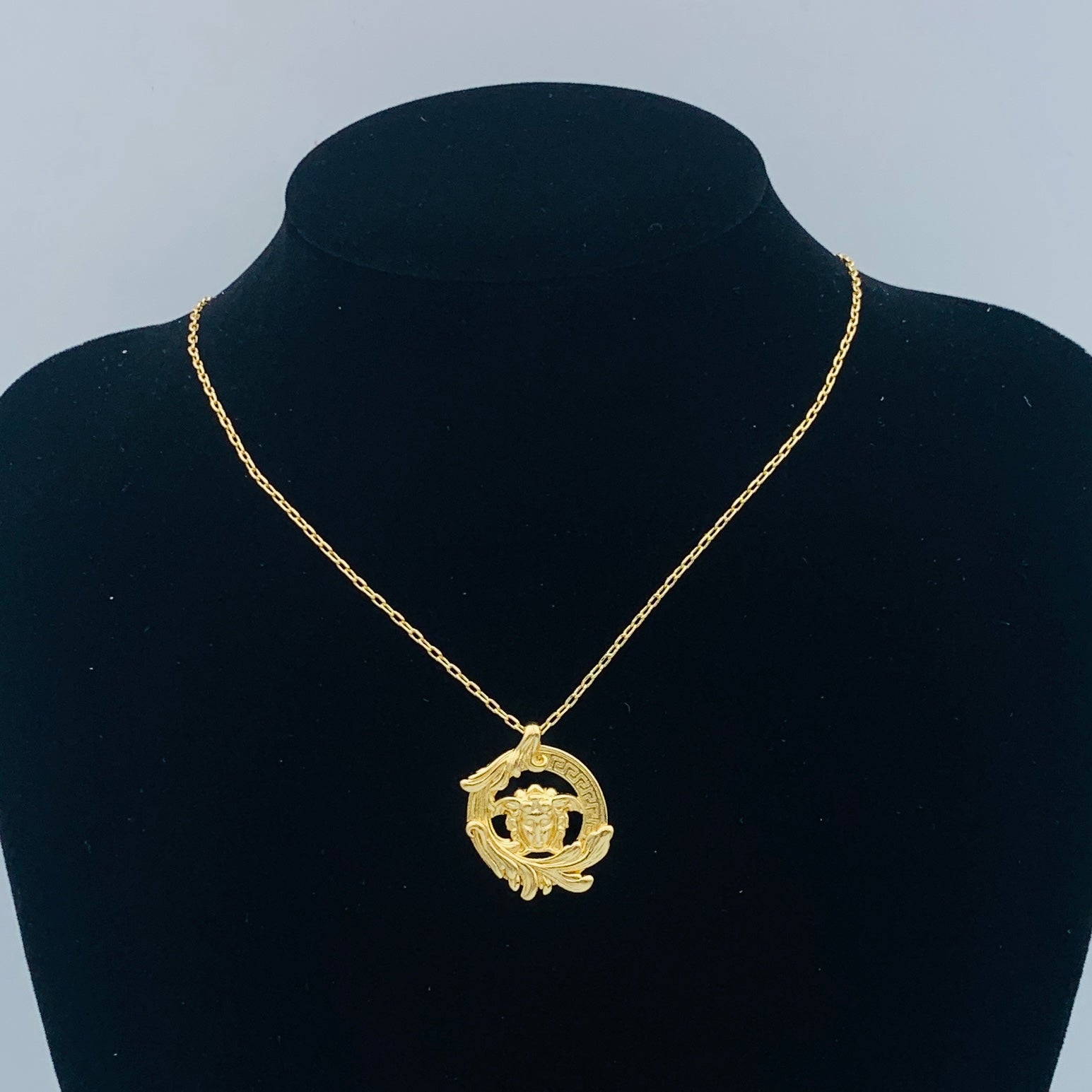 LuxluxHouse Low Price And High Quality Accessories Versace