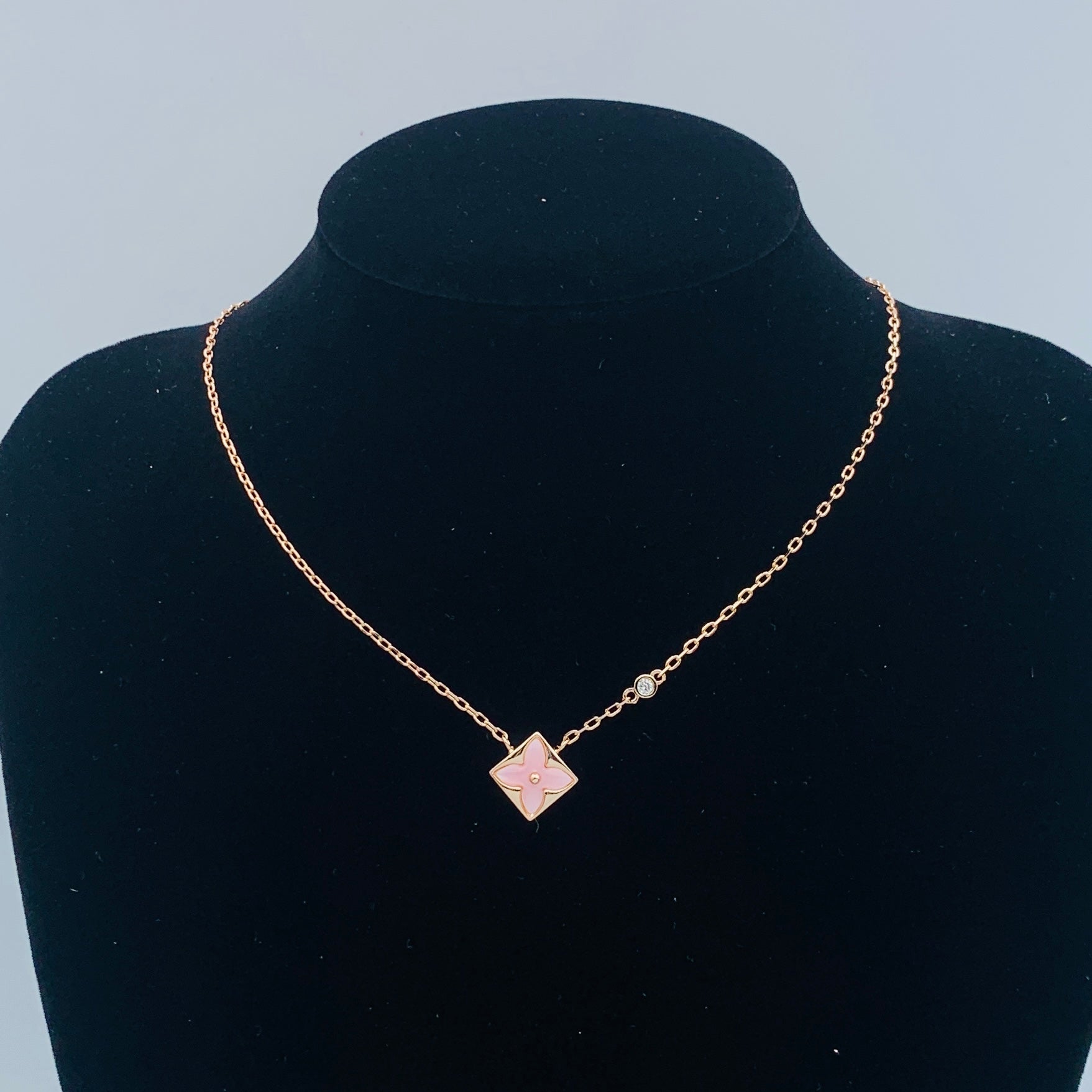 LuxluxHouse Low Price And High Quality Accessories Louis Vuitton