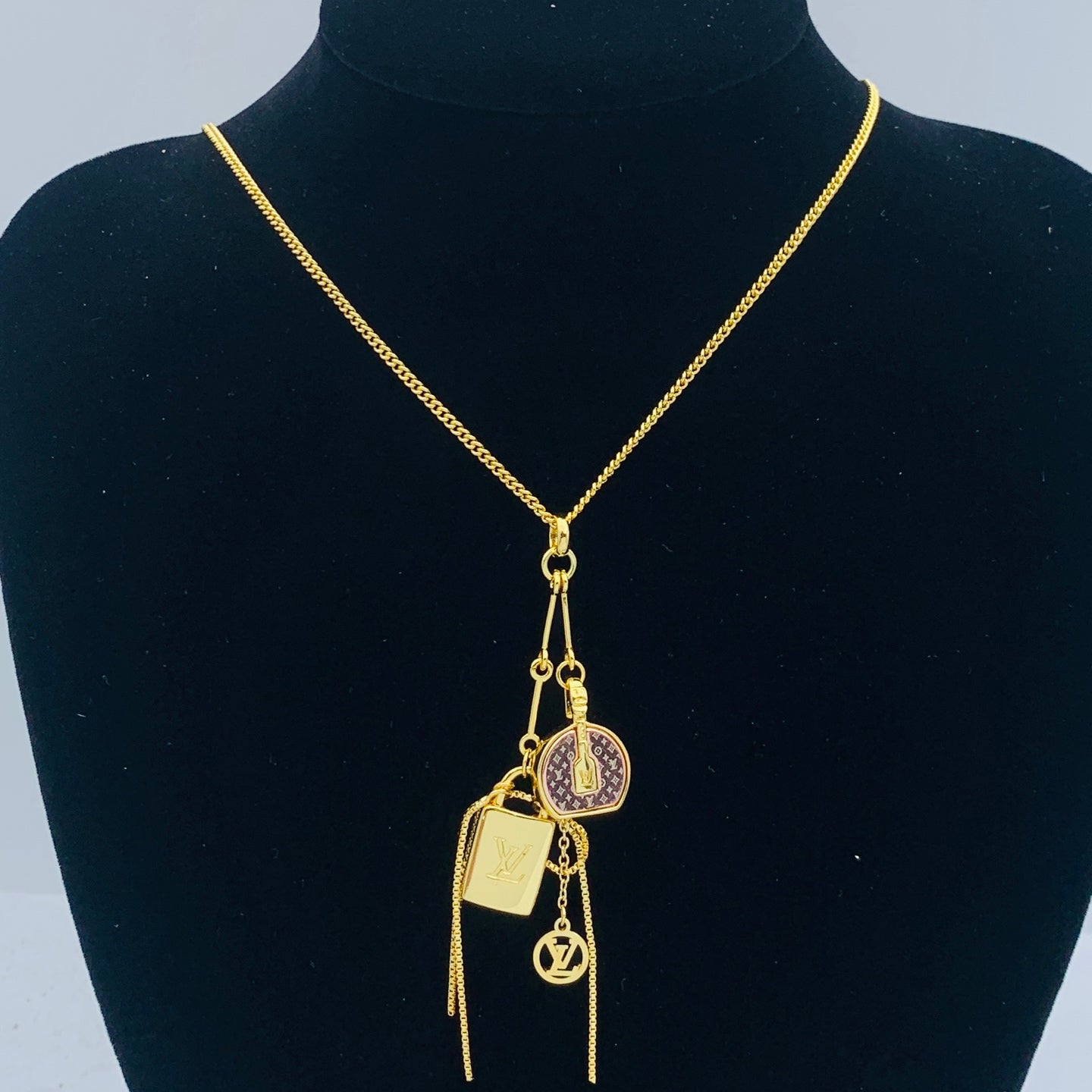 LuxluxHouse Low Price And High Quality Accessories Louis Vuitton