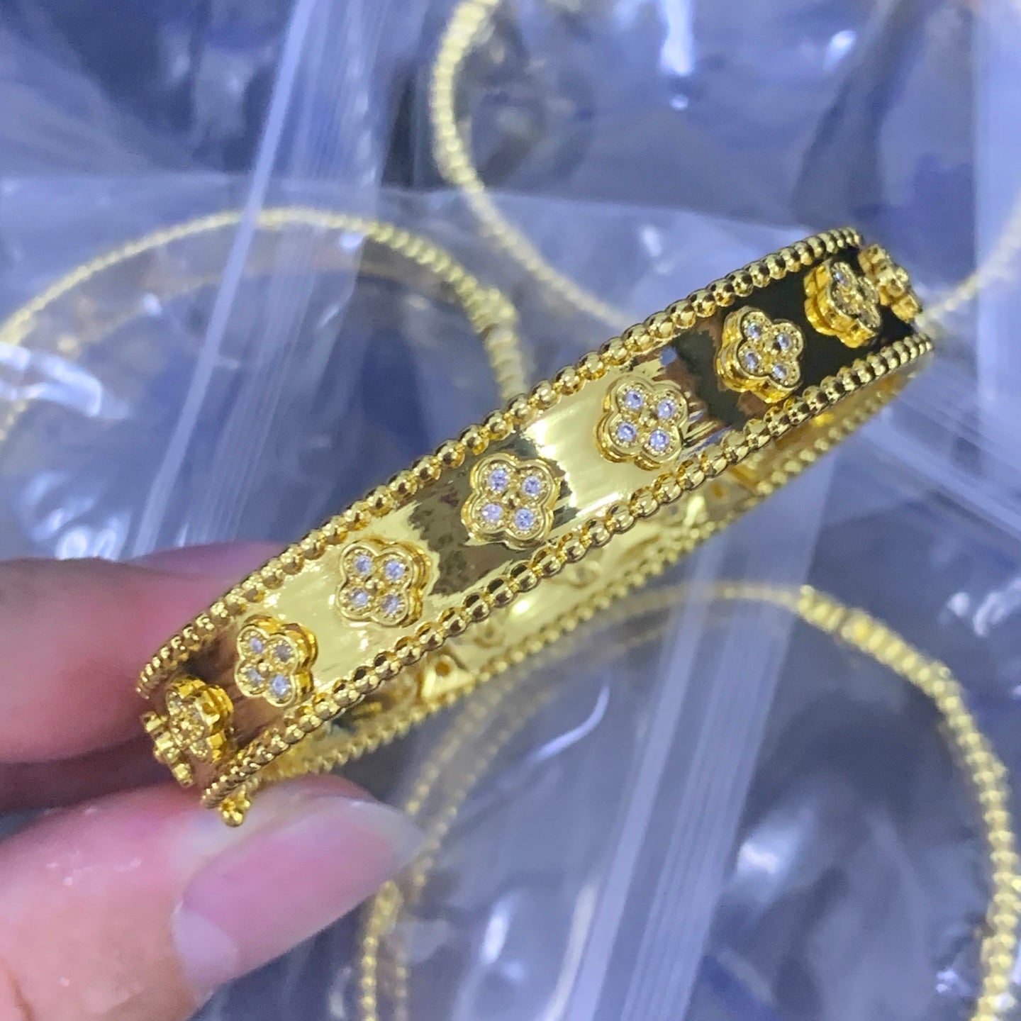 LuxluxHouse Low Price And High Quality Accessories Van Cleef & Arpels