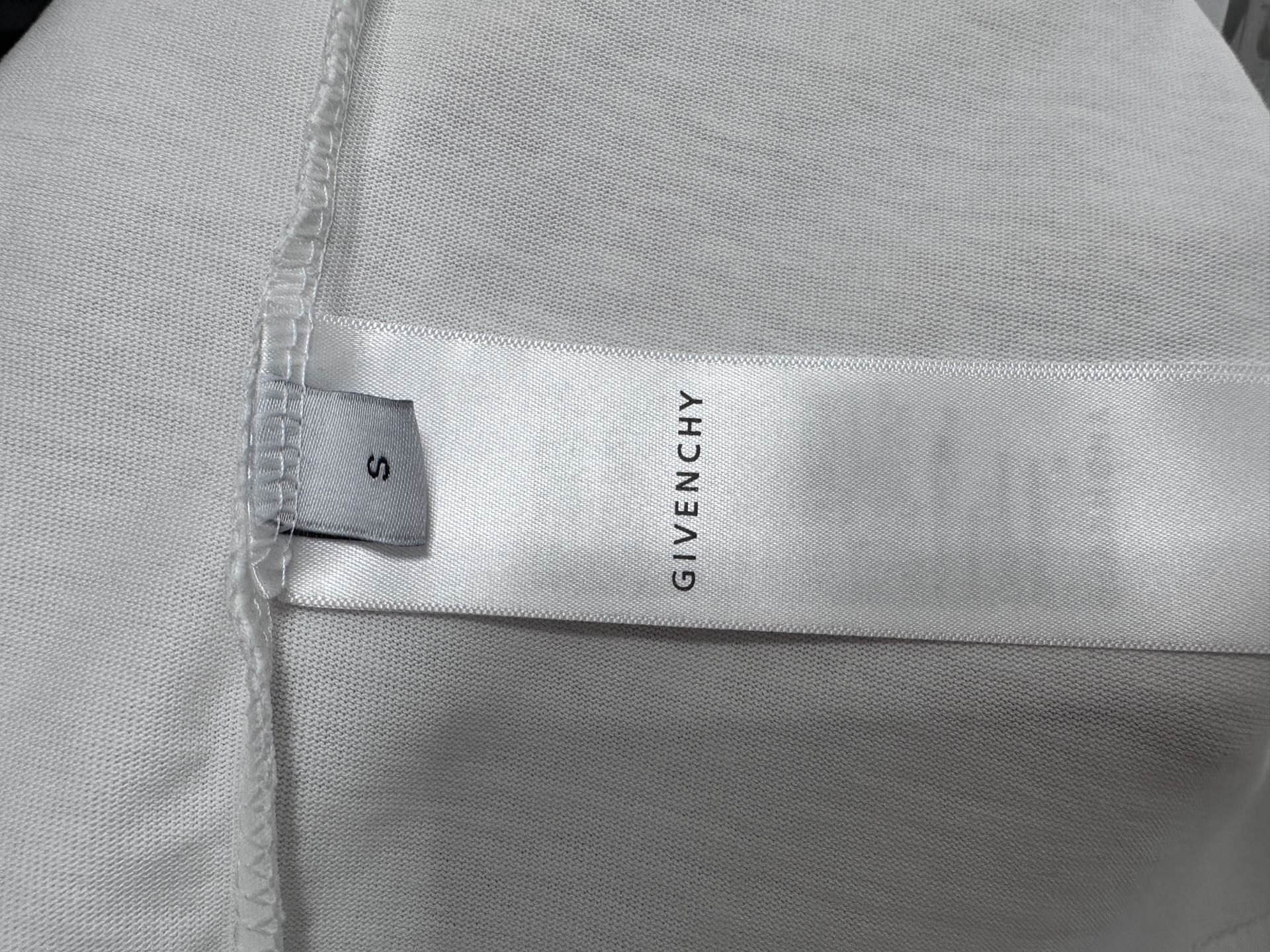 LuxluxHouse Best Quality Clothes Givenchy T-shirt