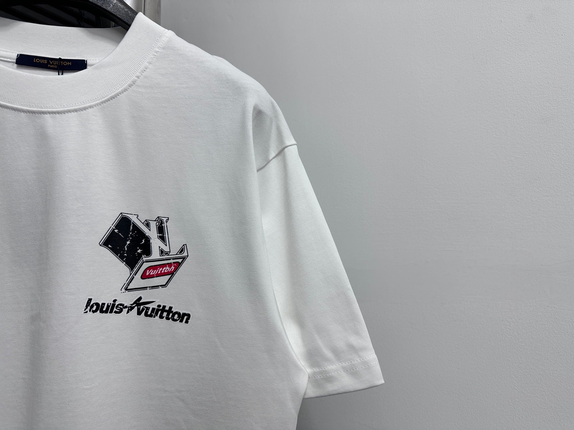 LuxluxHouse Best Quality Clothes T-shirt Louis Vuitton