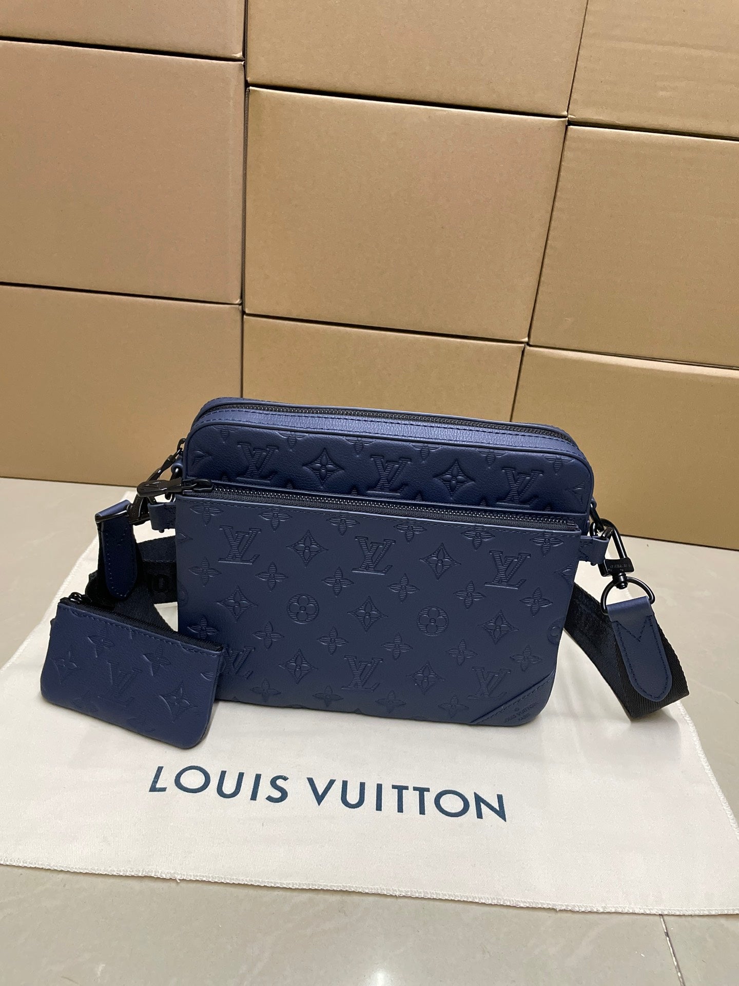 LuxluxHouse Best Quality Bags Louis Vuitton Men