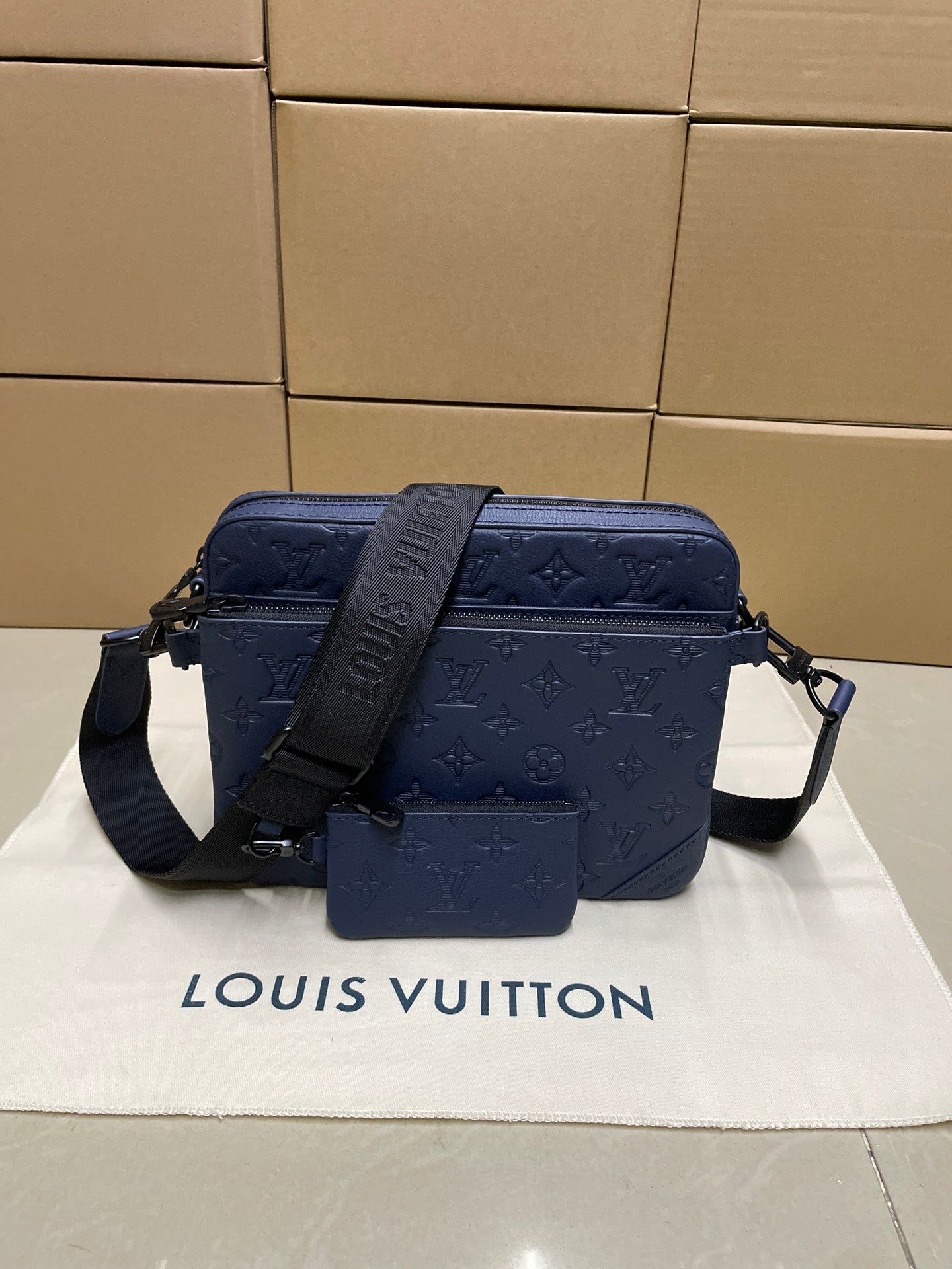 LuxluxHouse Best Quality Bags Louis Vuitton Men