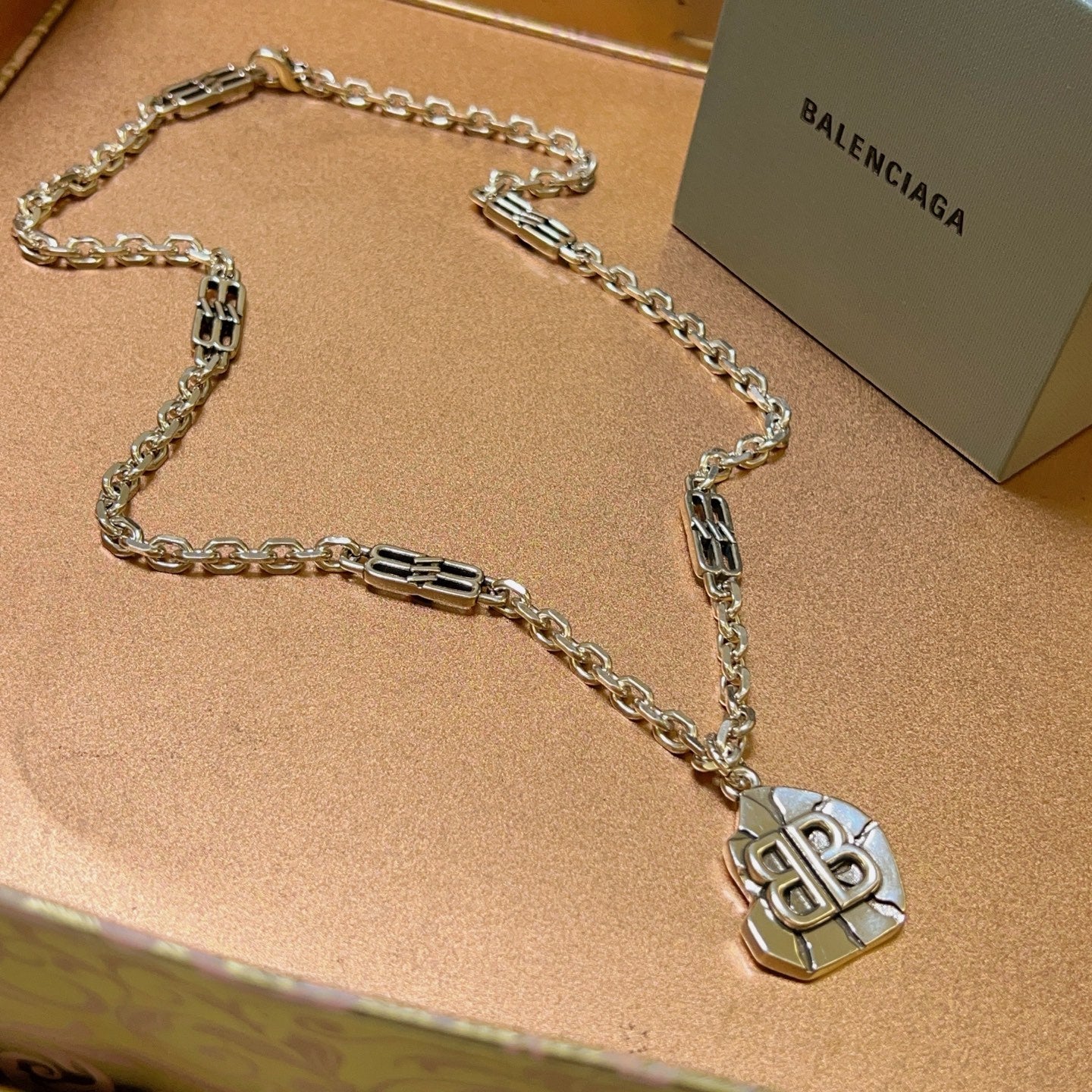 LuxluxHouse Best Quality Accessories Necklace Balenciaga