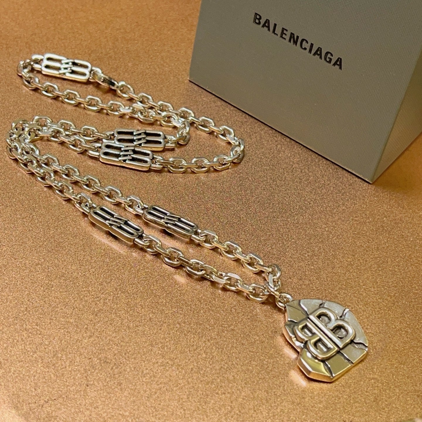 LuxluxHouse Best Quality Accessories Necklace Balenciaga