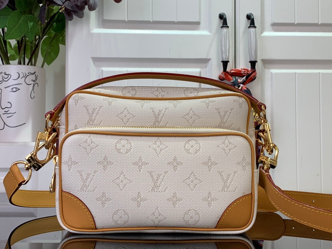 LuxluxHouse Best Quality Bags Louis Vuitton Women Men
