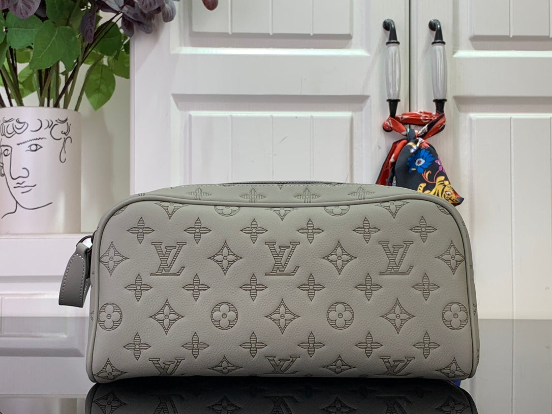 LuxluxHouse Best Quality Bags Louis Vuitton Women Men