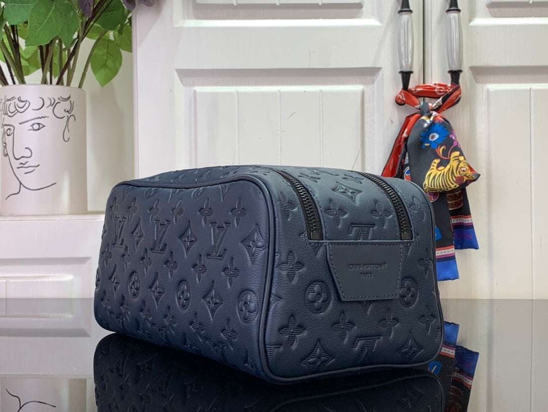 LuxluxHouse Best Quality Bags Louis Vuitton Women Men