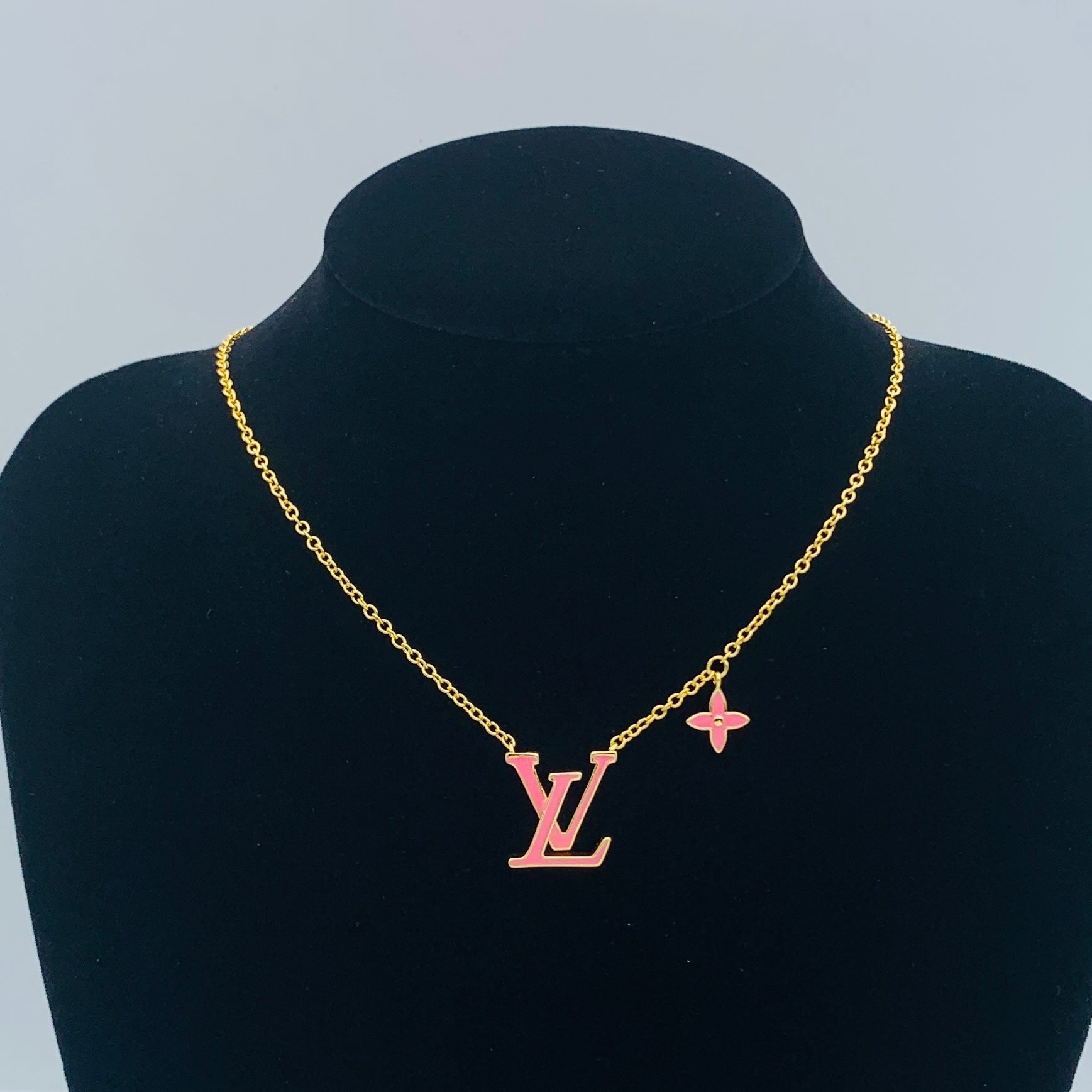 LuxluxHouse Low Price And High Quality Accessories Louis Vuitton