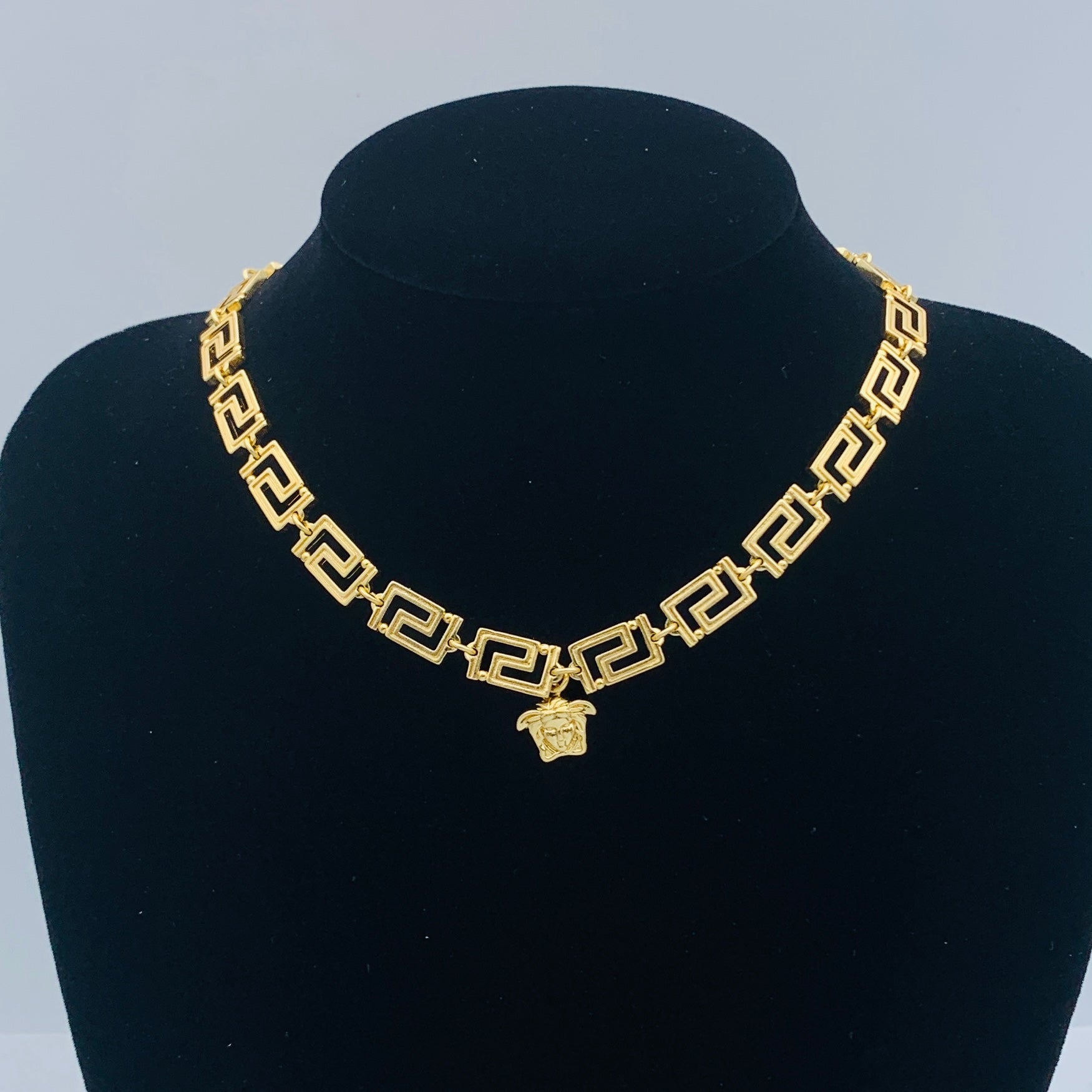 LuxluxHouse Low Price And High Quality Accessories Versace