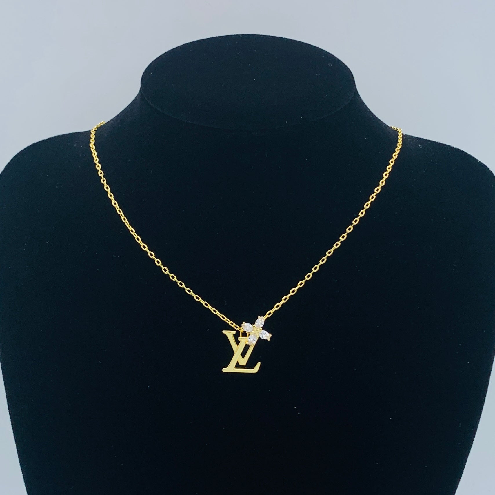LuxluxHouse Low Price And High Quality Accessories Louis Vuitton