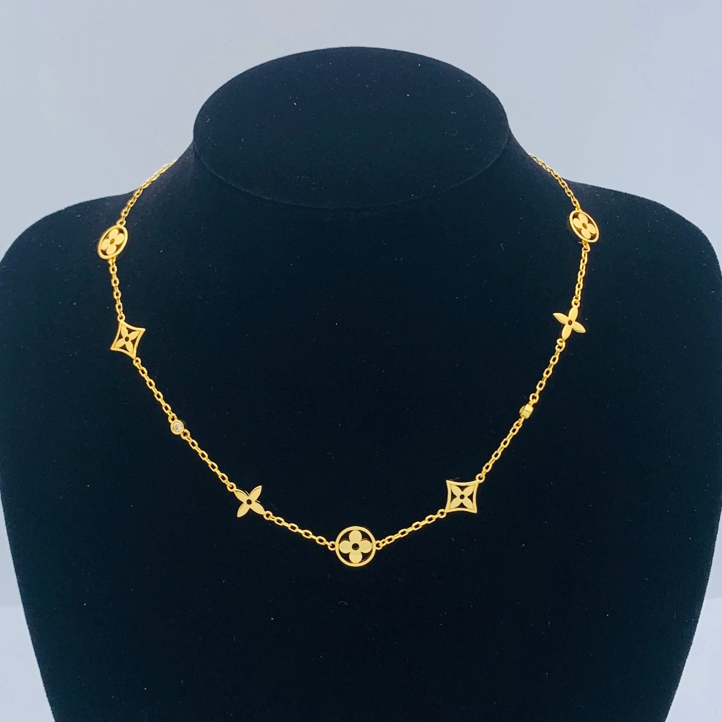 LuxluxHouse Low Price And High Quality Accessories Louis Vuitton