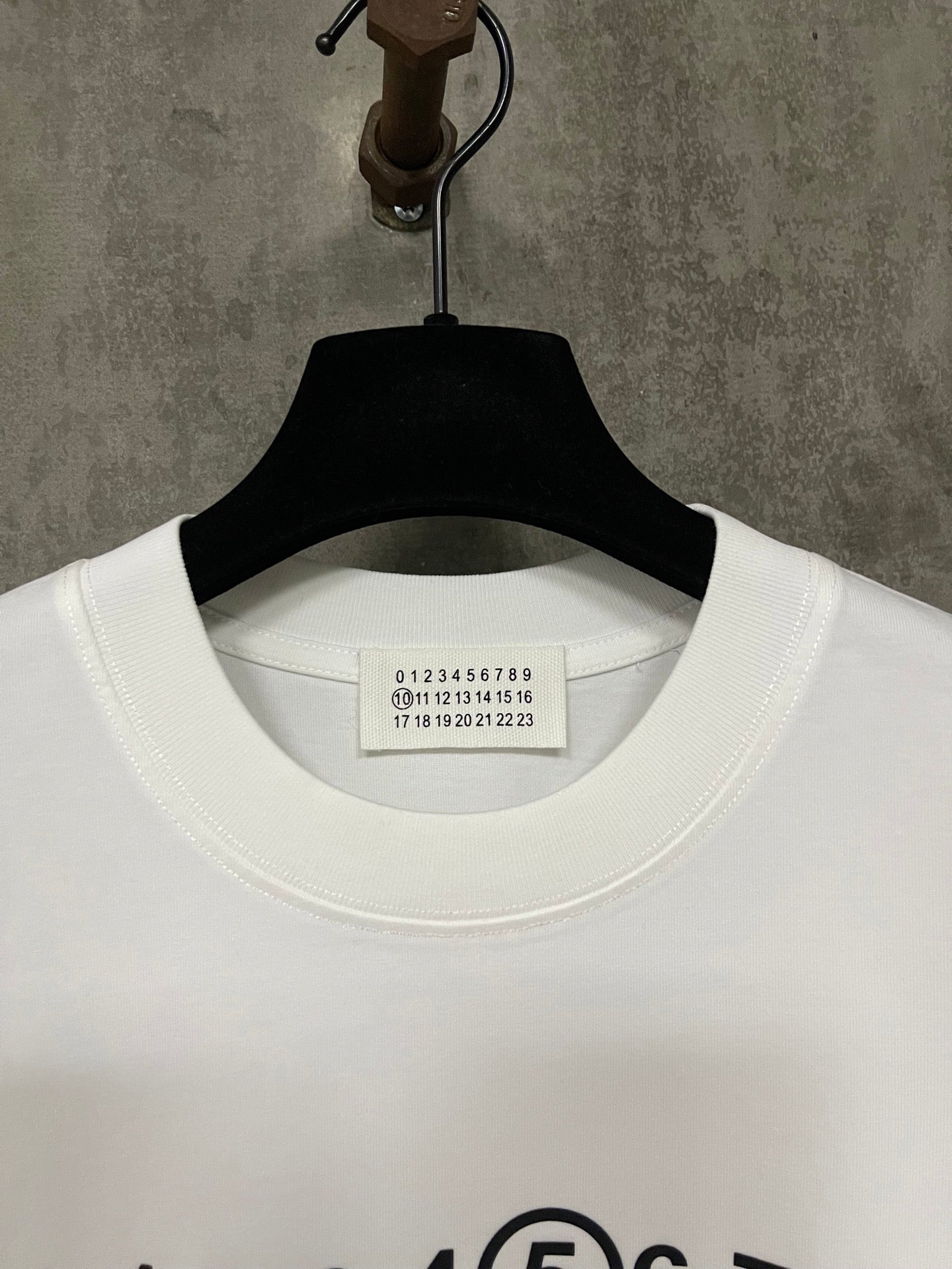 LuxluxHouse Best Quality Clothes T-shirt Chanel & Maison Margiela
