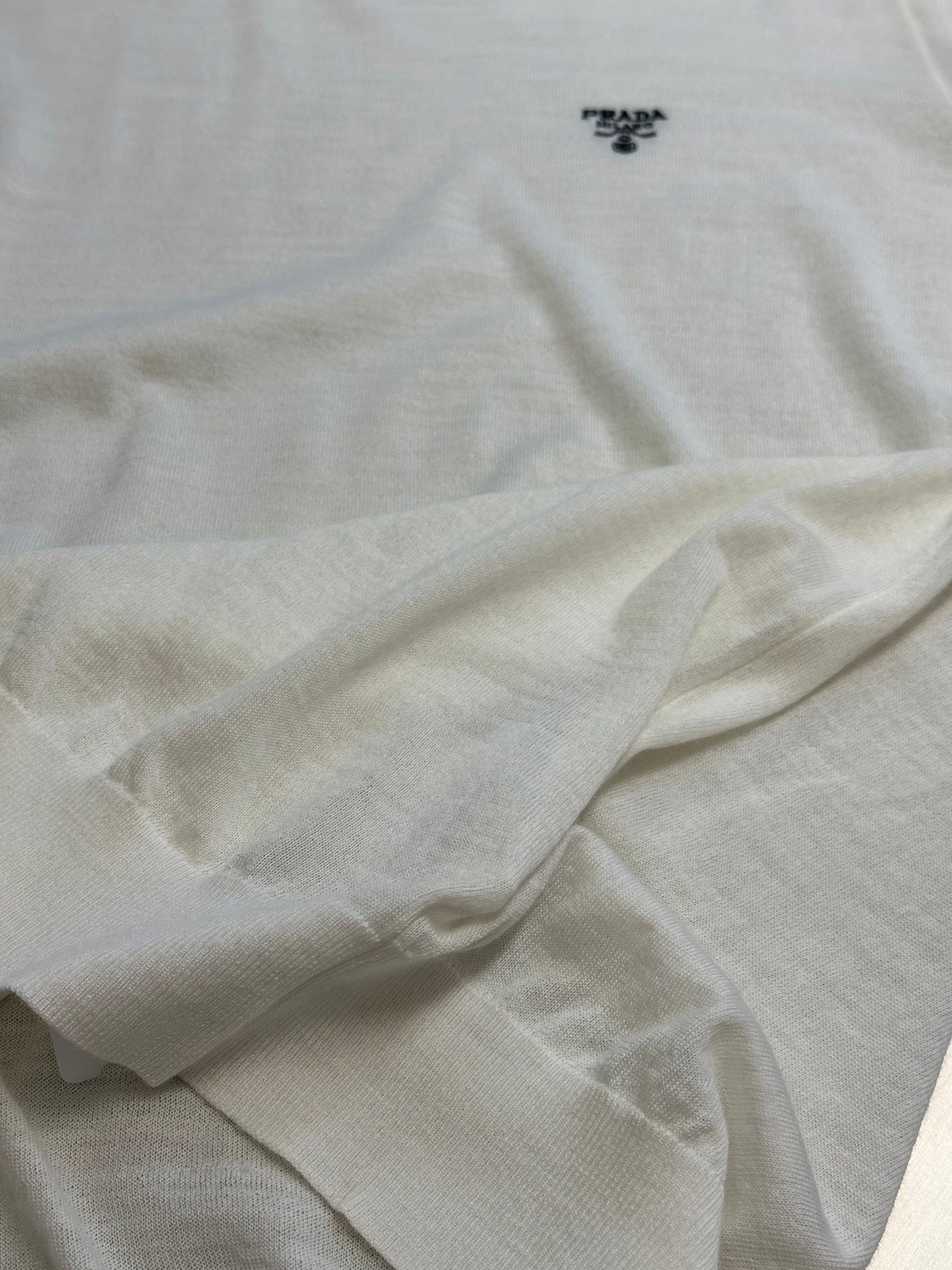 LuxluxHouse Best Quality Clothes T-shirt Prada