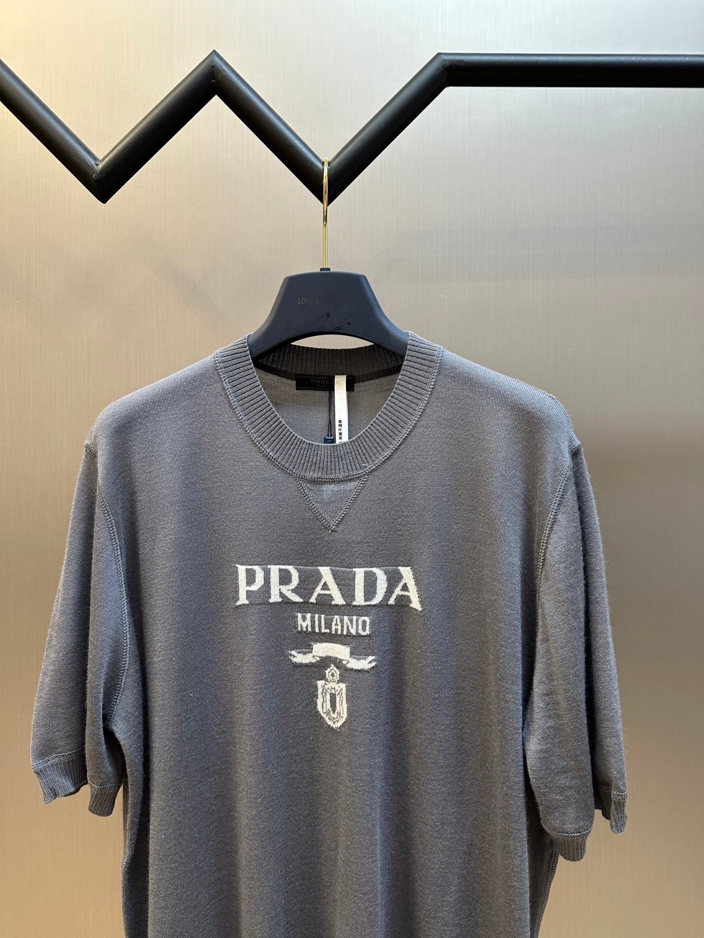 LuxluxHouse Best Quality Clothes T-shirt Prada