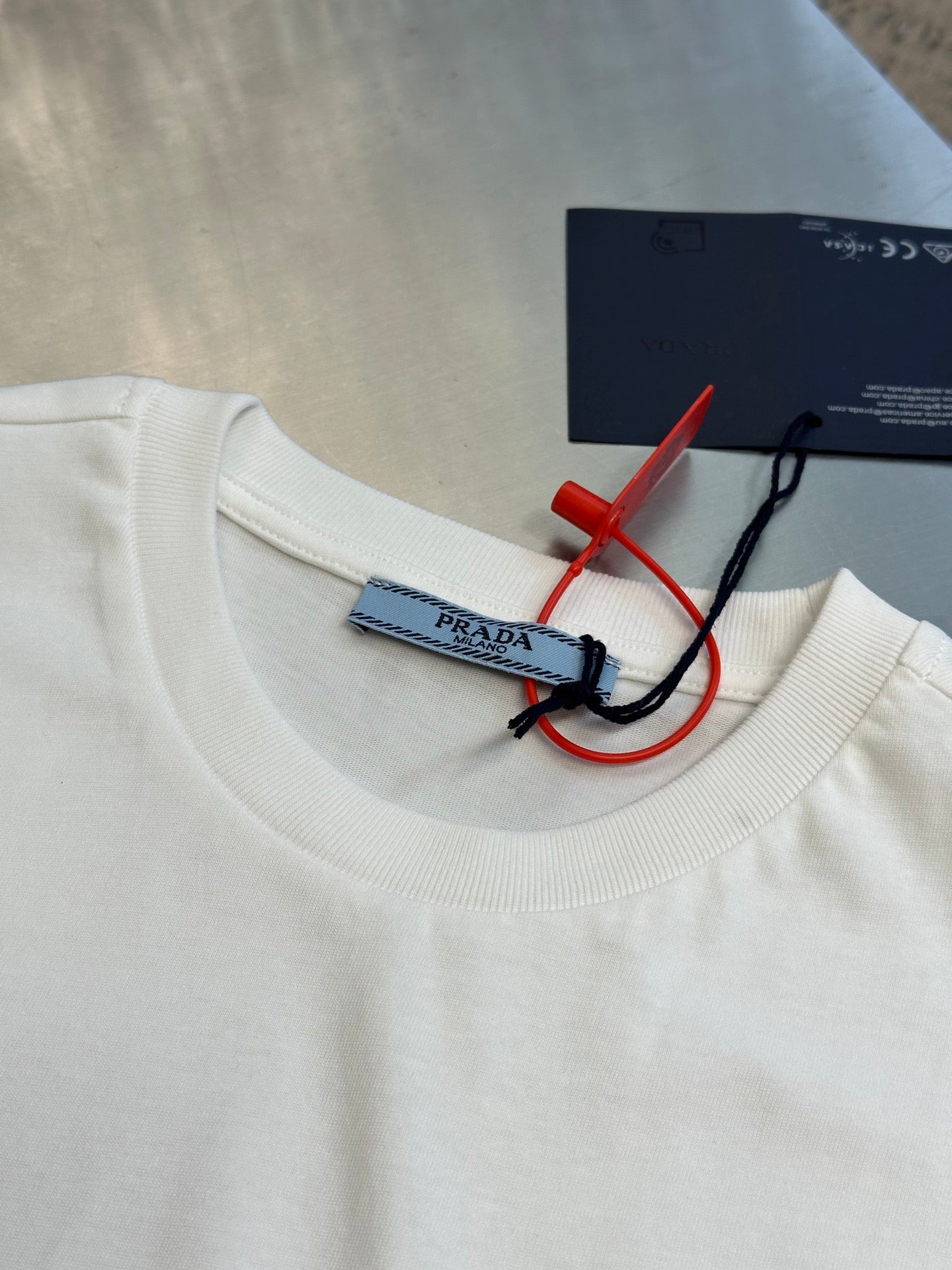 LuxluxHouse Best Quality Clothes T-shirt Prada