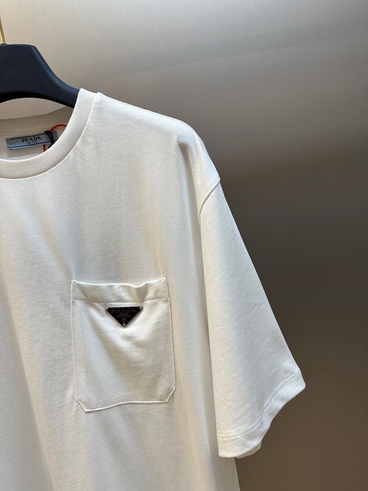 LuxluxHouse Best Quality Clothes T-shirt Prada