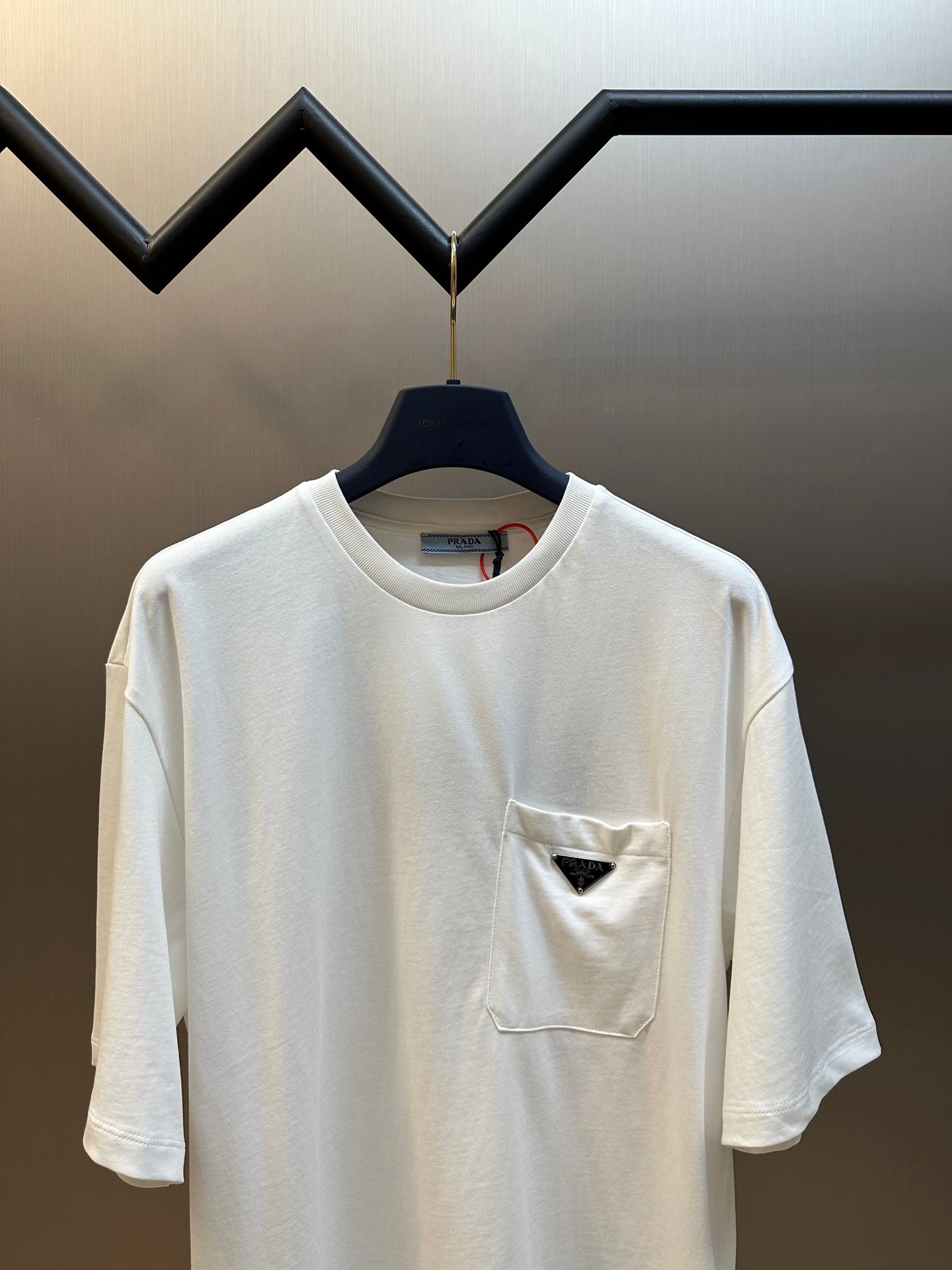 LuxluxHouse Best Quality Clothes T-shirt Prada