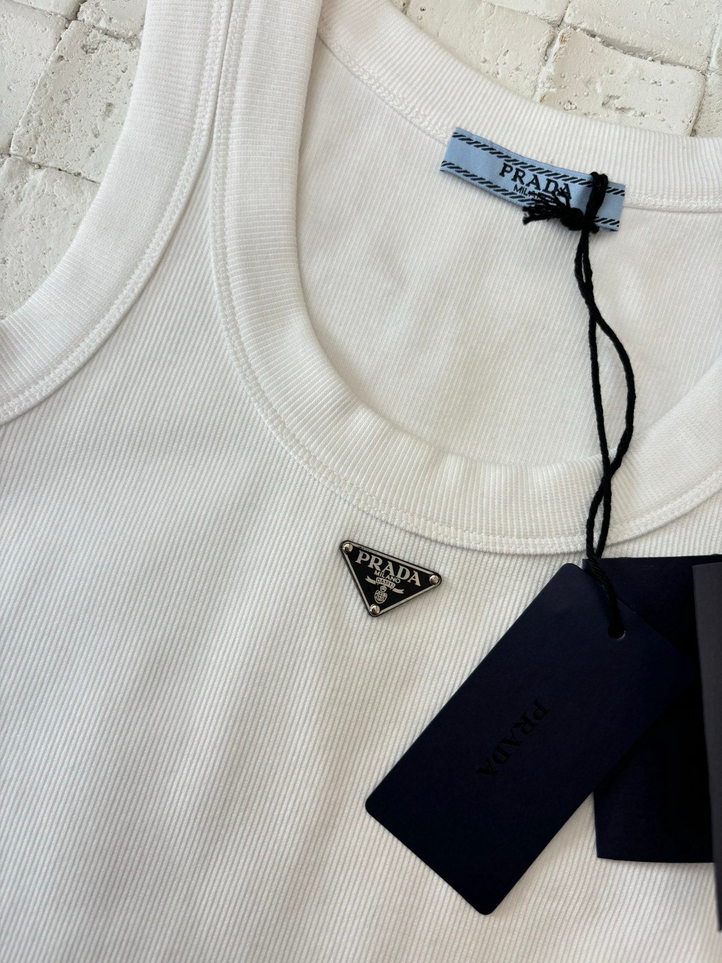 LuxluxHouse Best Quality Clothes T-shirt Prada