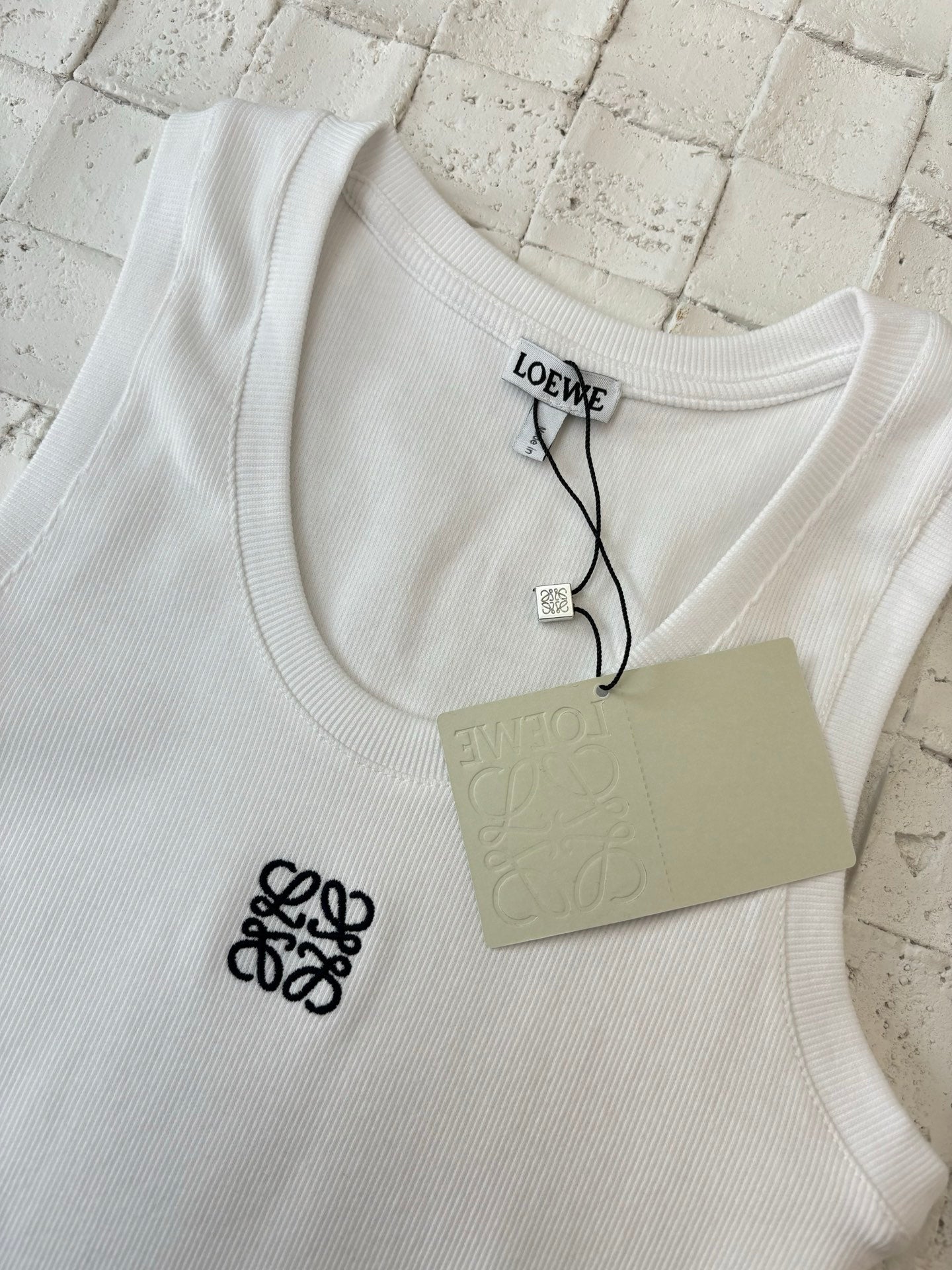 LuxluxHouse Best Quality Clothes T-shirt Loewe