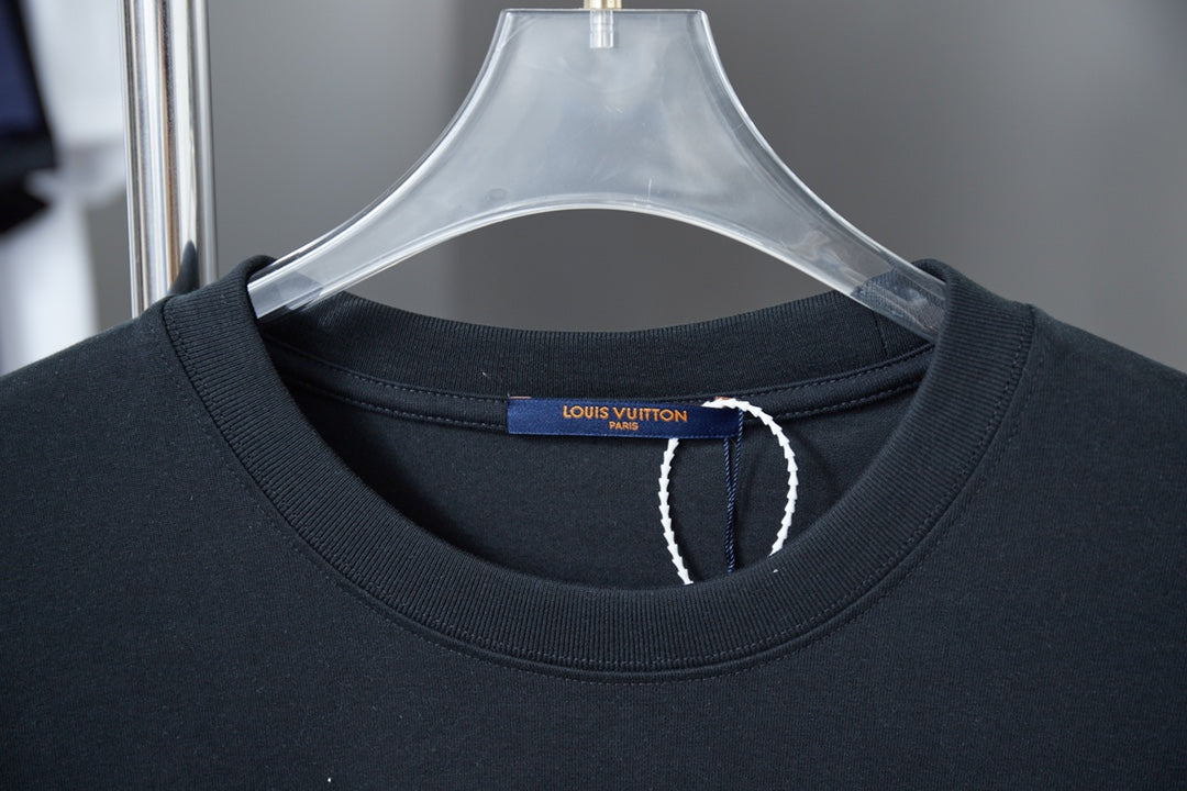 LuxluxHouse Best Quality Clothes T-shirt Louis Vuitton