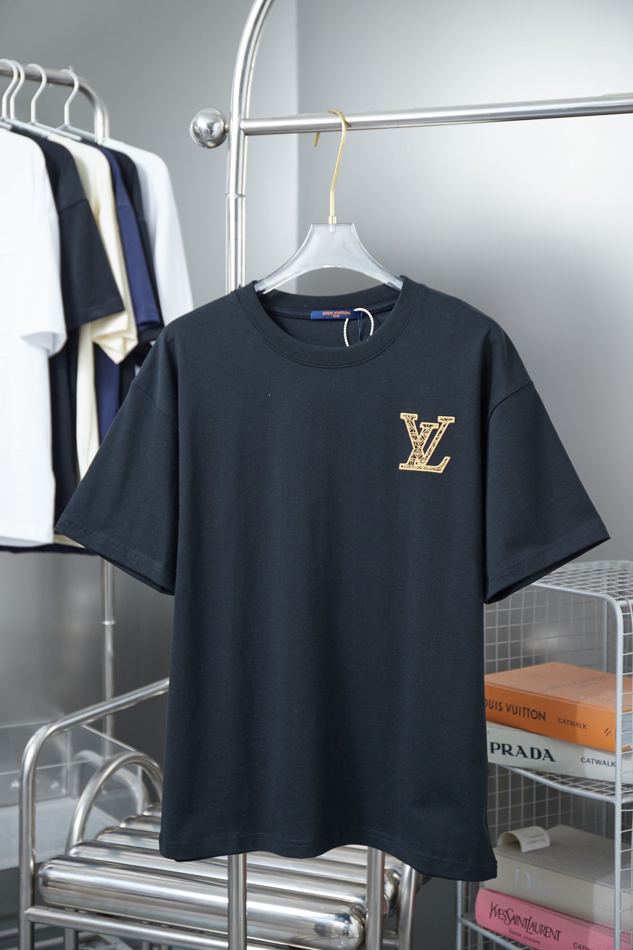 LuxluxHouse Best Quality Clothes T-shirt Louis Vuitton