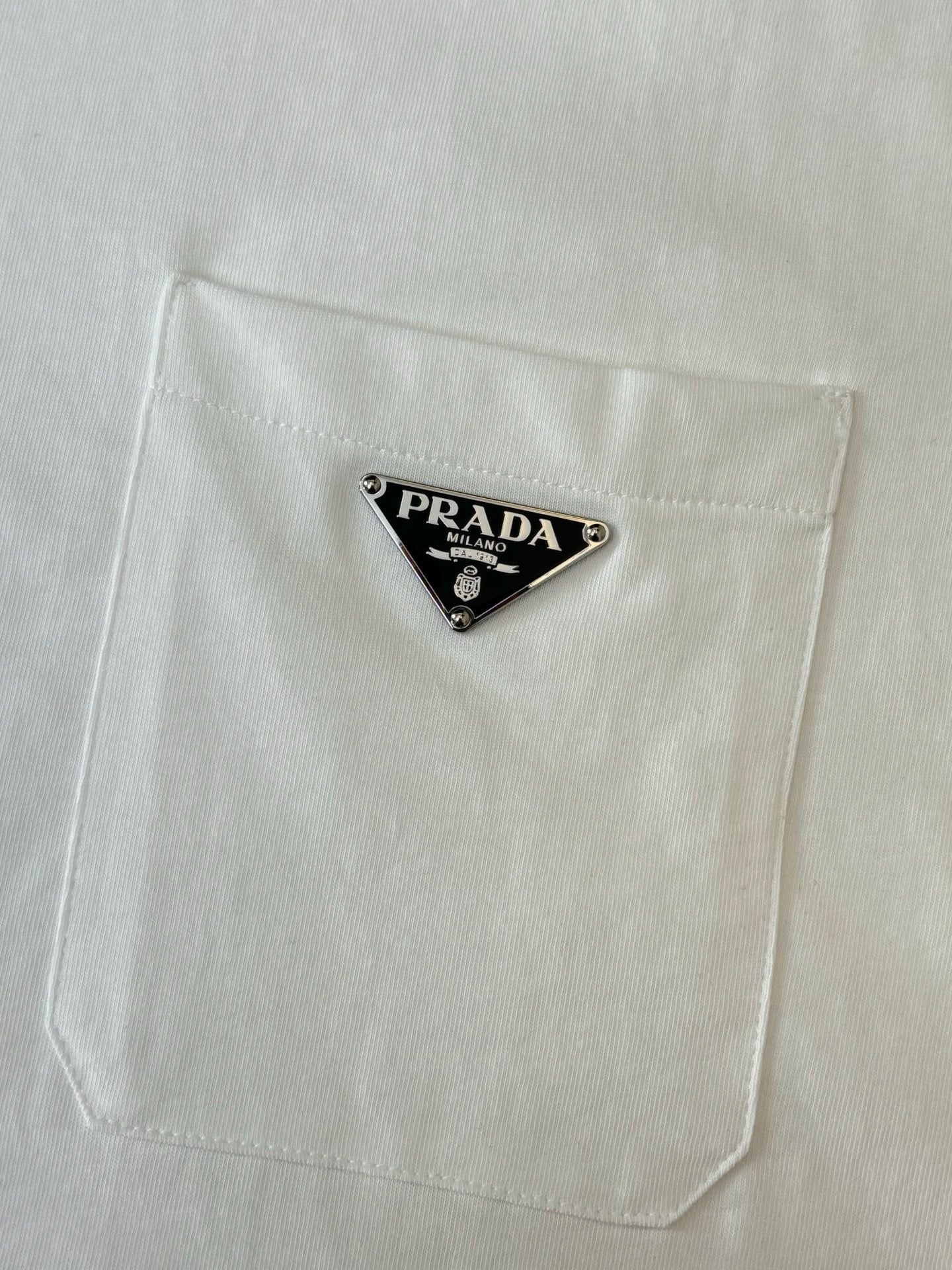 LuxluxHouse Best Quality Clothes T-shirt Prada