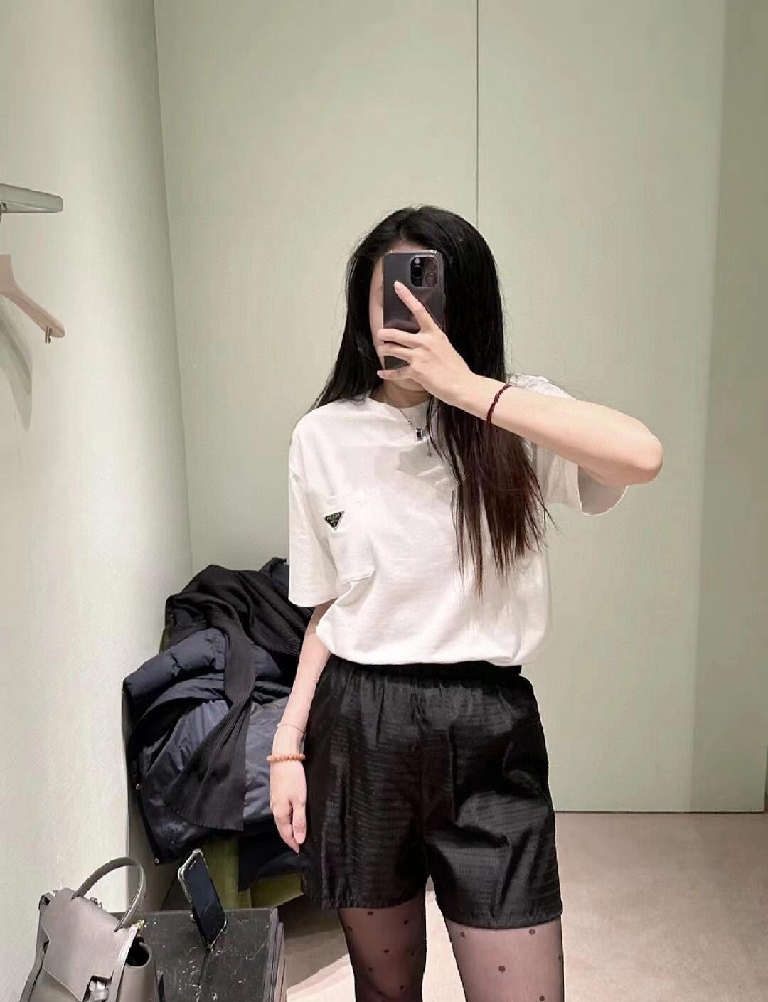 LuxluxHouse Best Quality Clothes T-shirt Prada