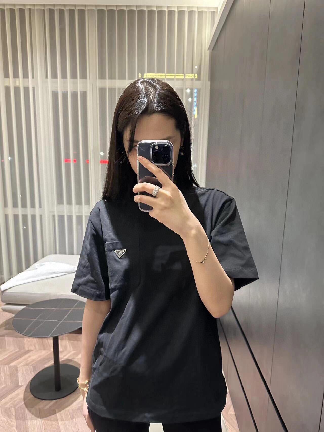 LuxluxHouse Best Quality Clothes T-shirt Prada