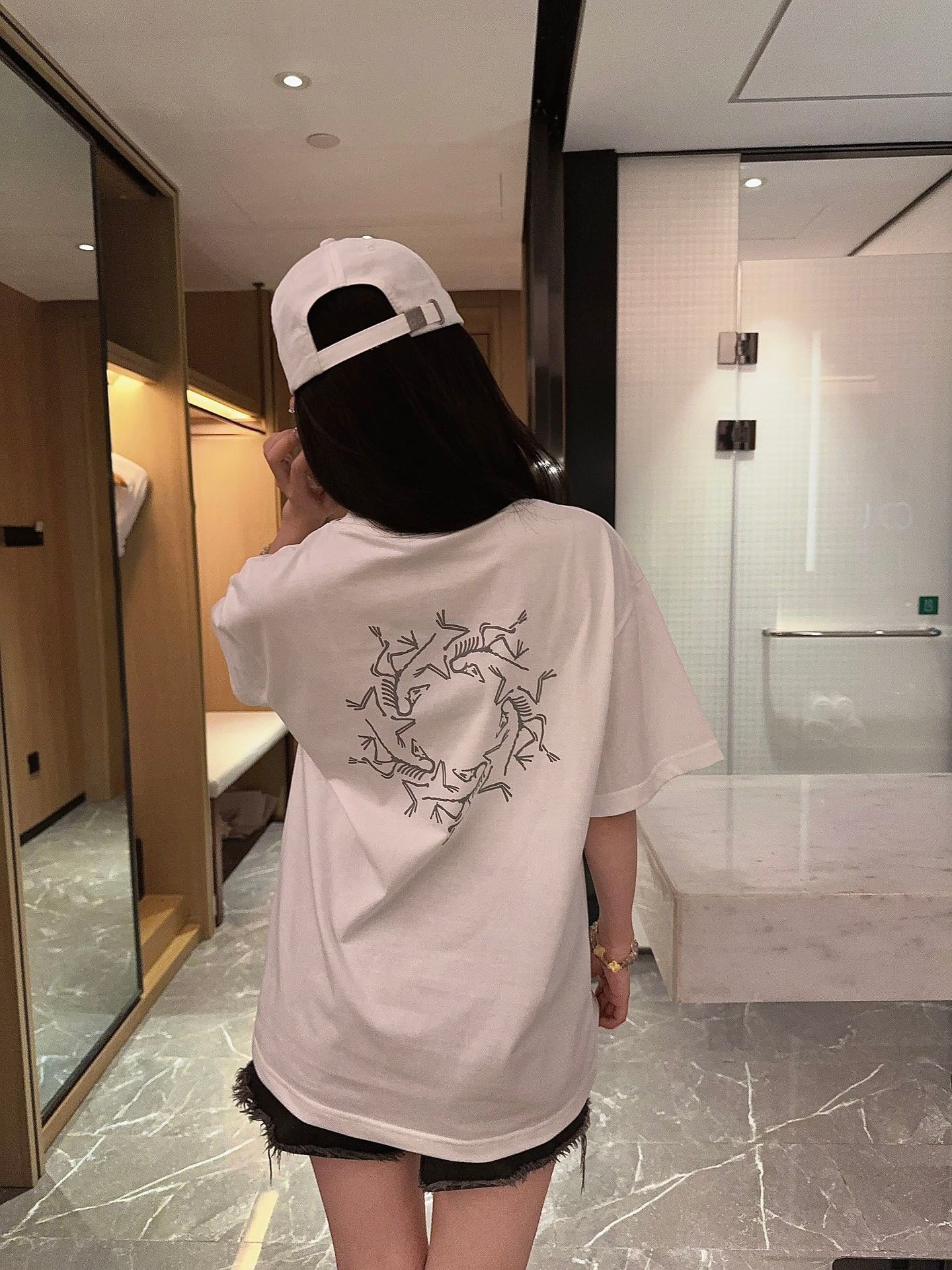 LuxluxHouse Best Quality Clothes T-shirt Arcteryx