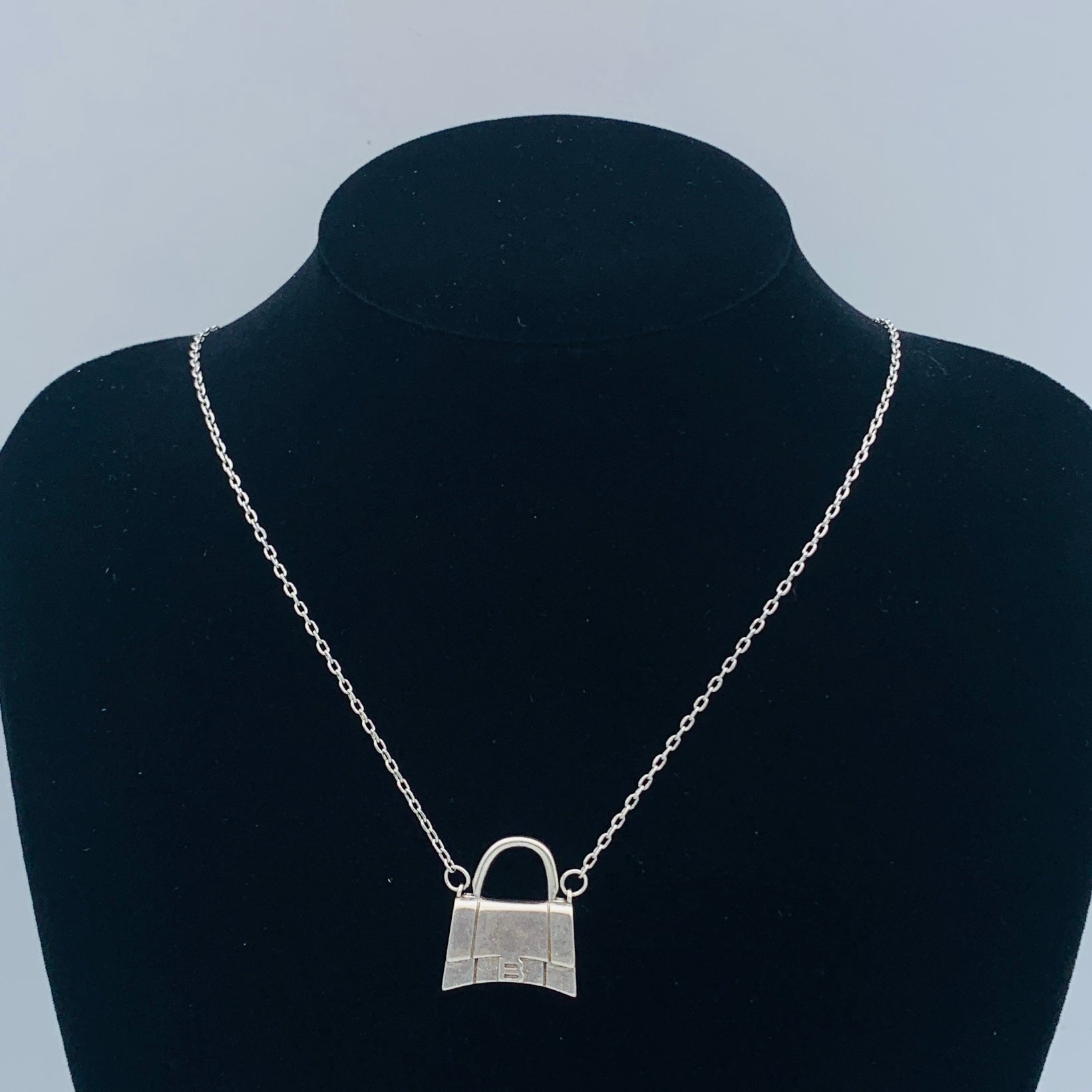 LuxluxHouse Low Price And High Quality Accessories Balenciaga