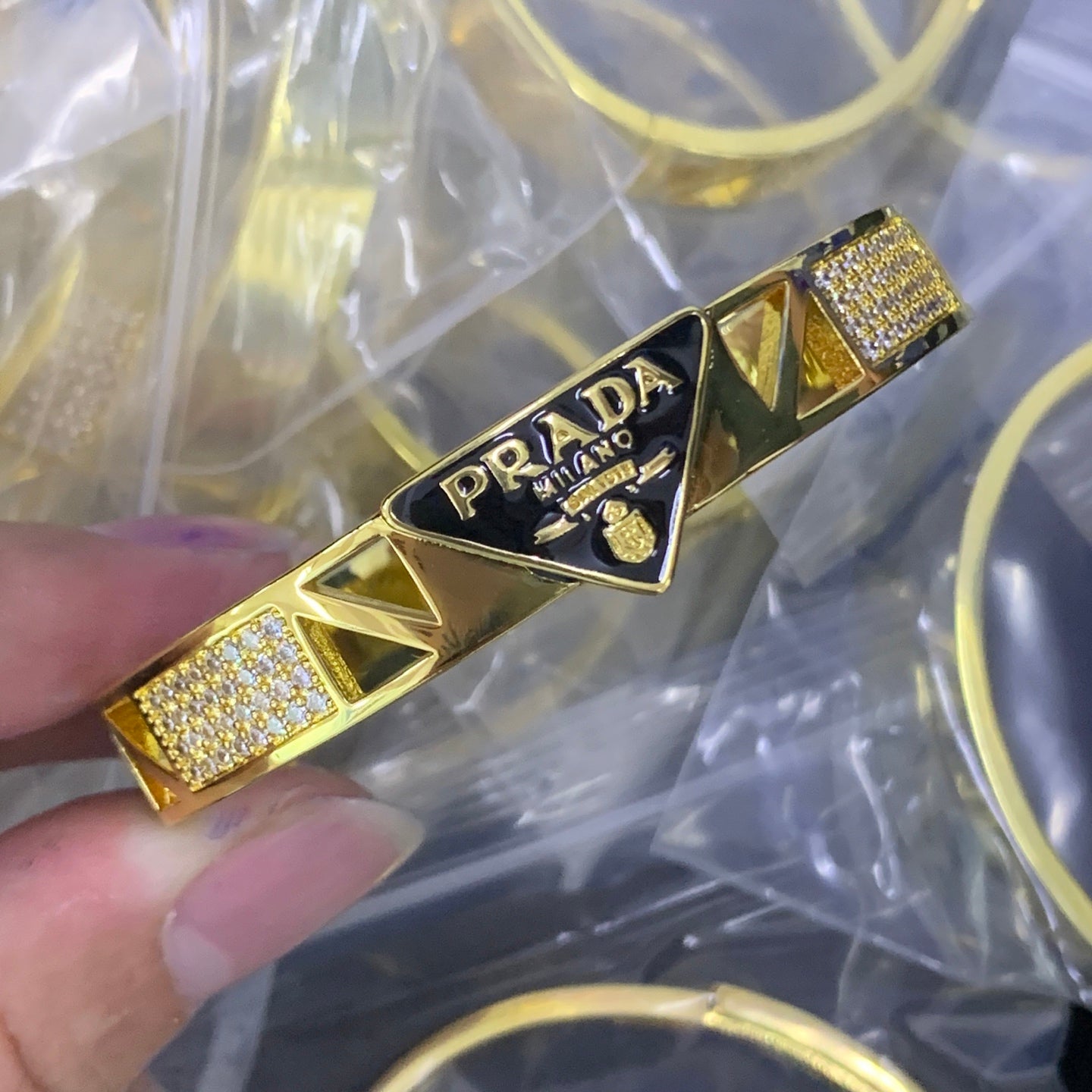LuxluxHouse Low Price And High Quality Accessories Prada
