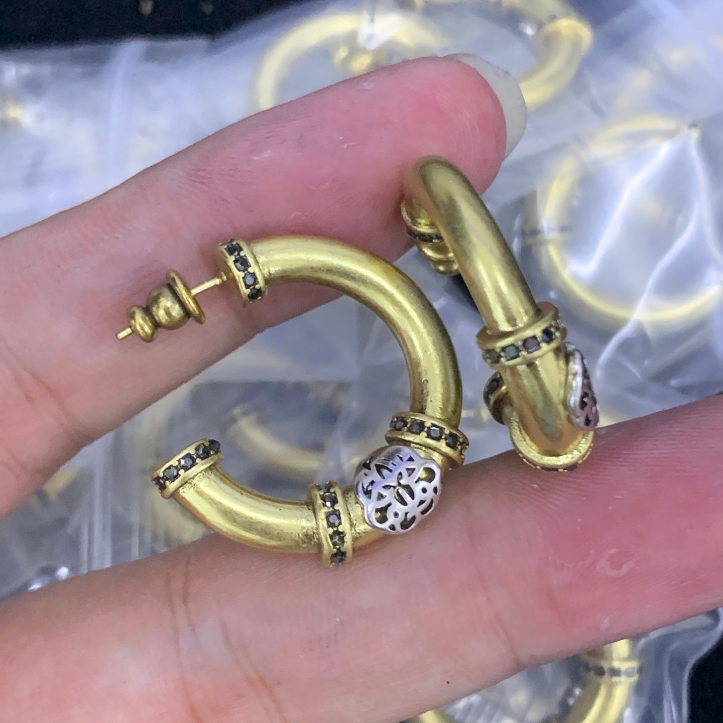 LuxluxHouse Low Price And High Quality Accessories Alexander McQueen