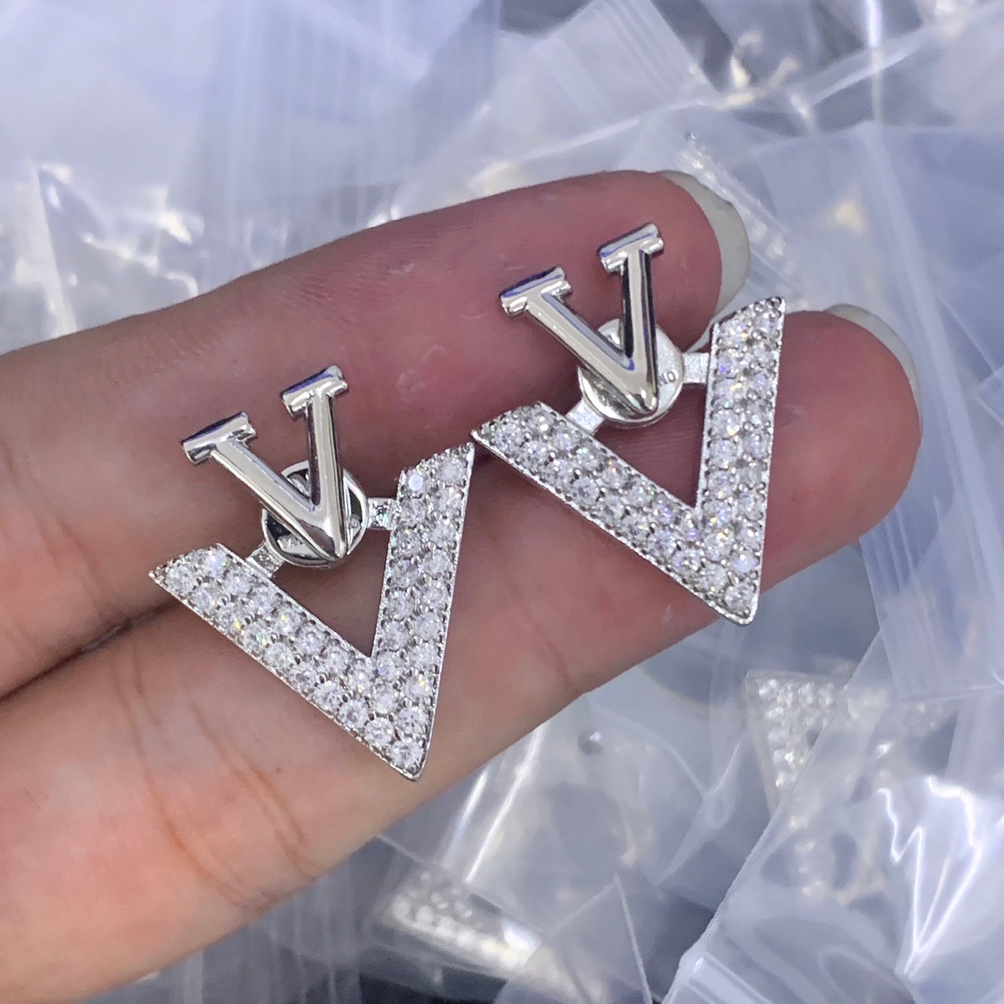 LuxluxHouse Low Price And High Quality Accessories Valentino