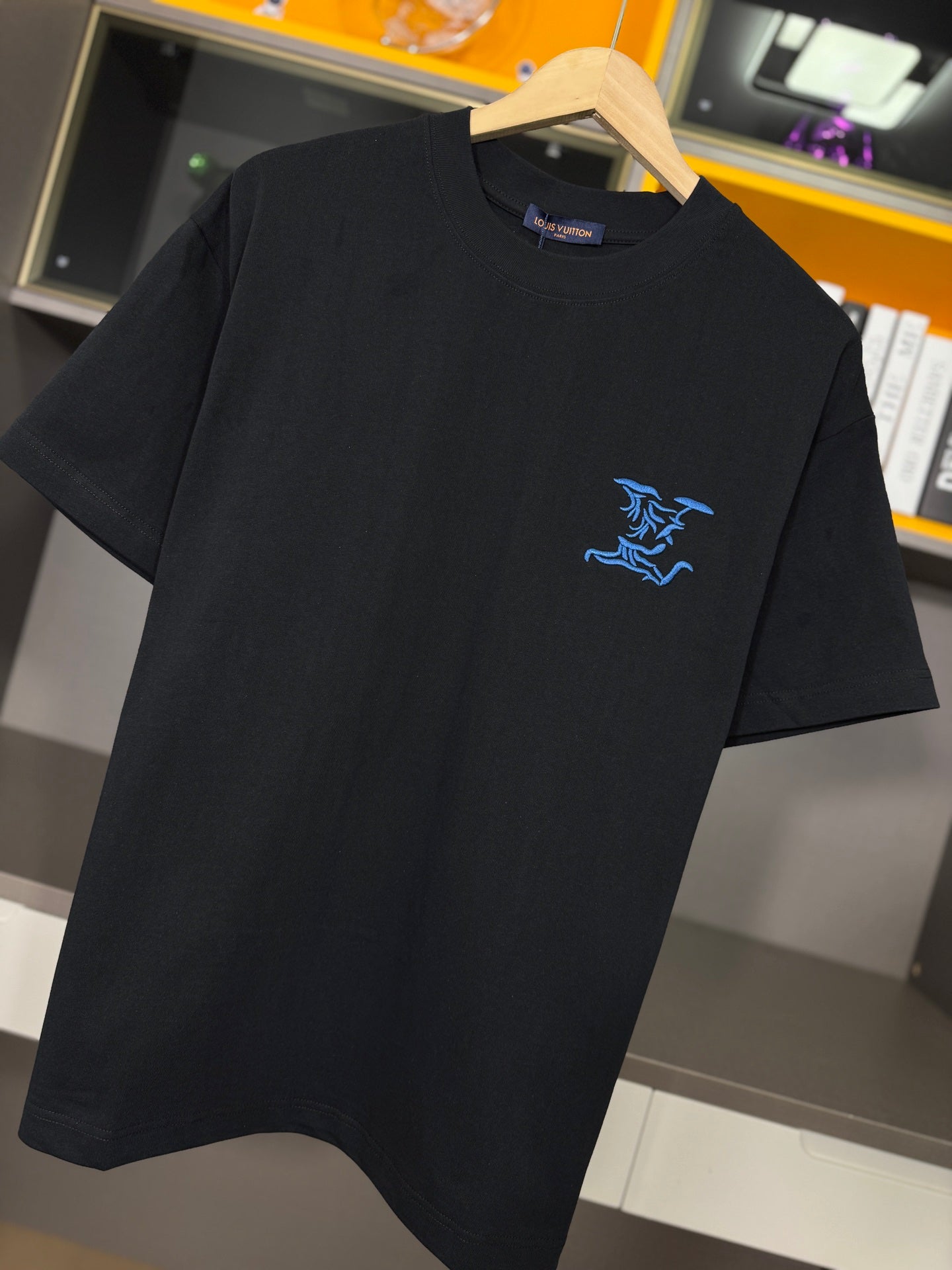 LuxluxHouse Best Quality Clothes T-shirt Louis Vuitton