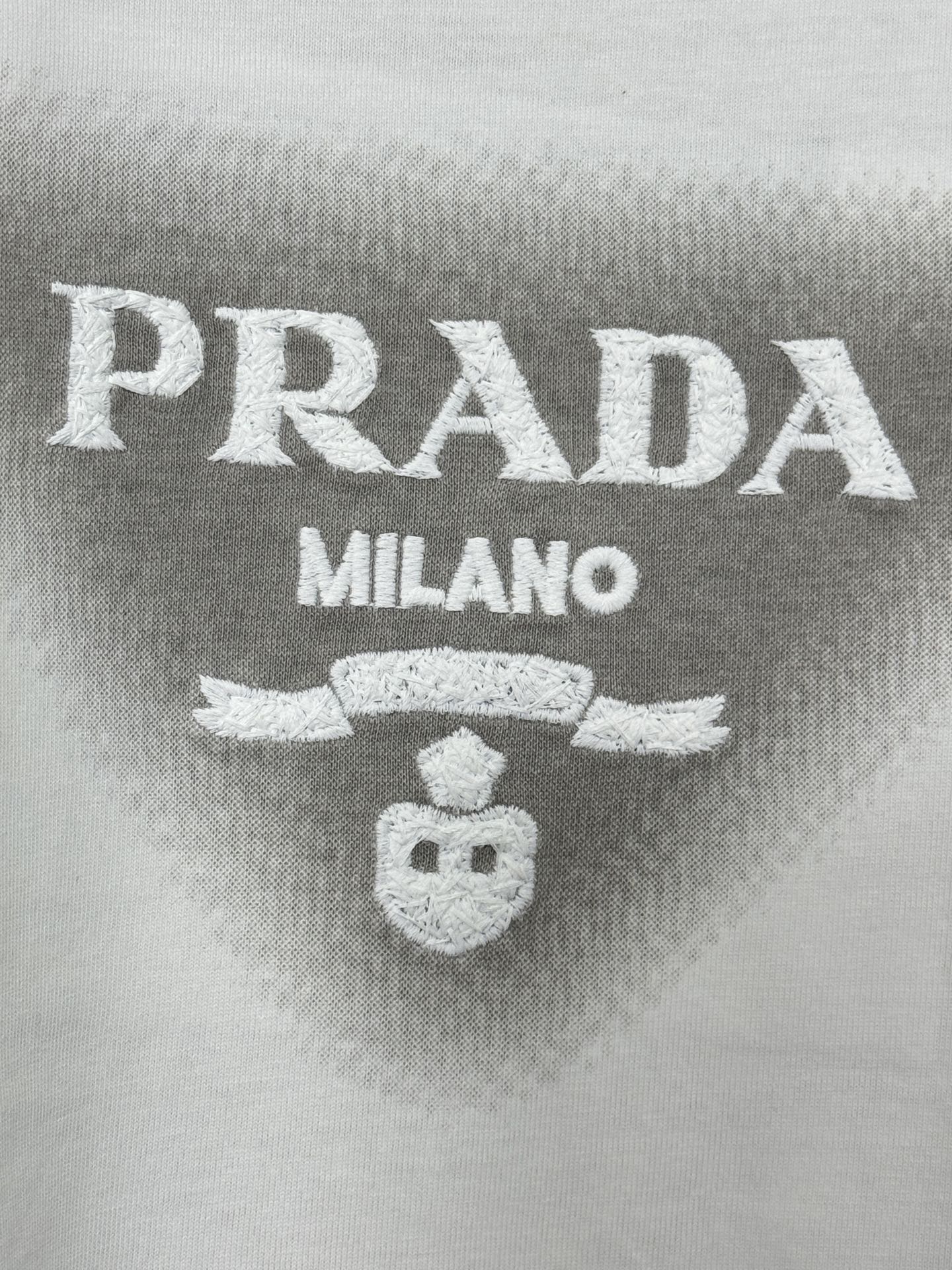 LuxluxHouse Best Quality Clothes T-shirt Prada