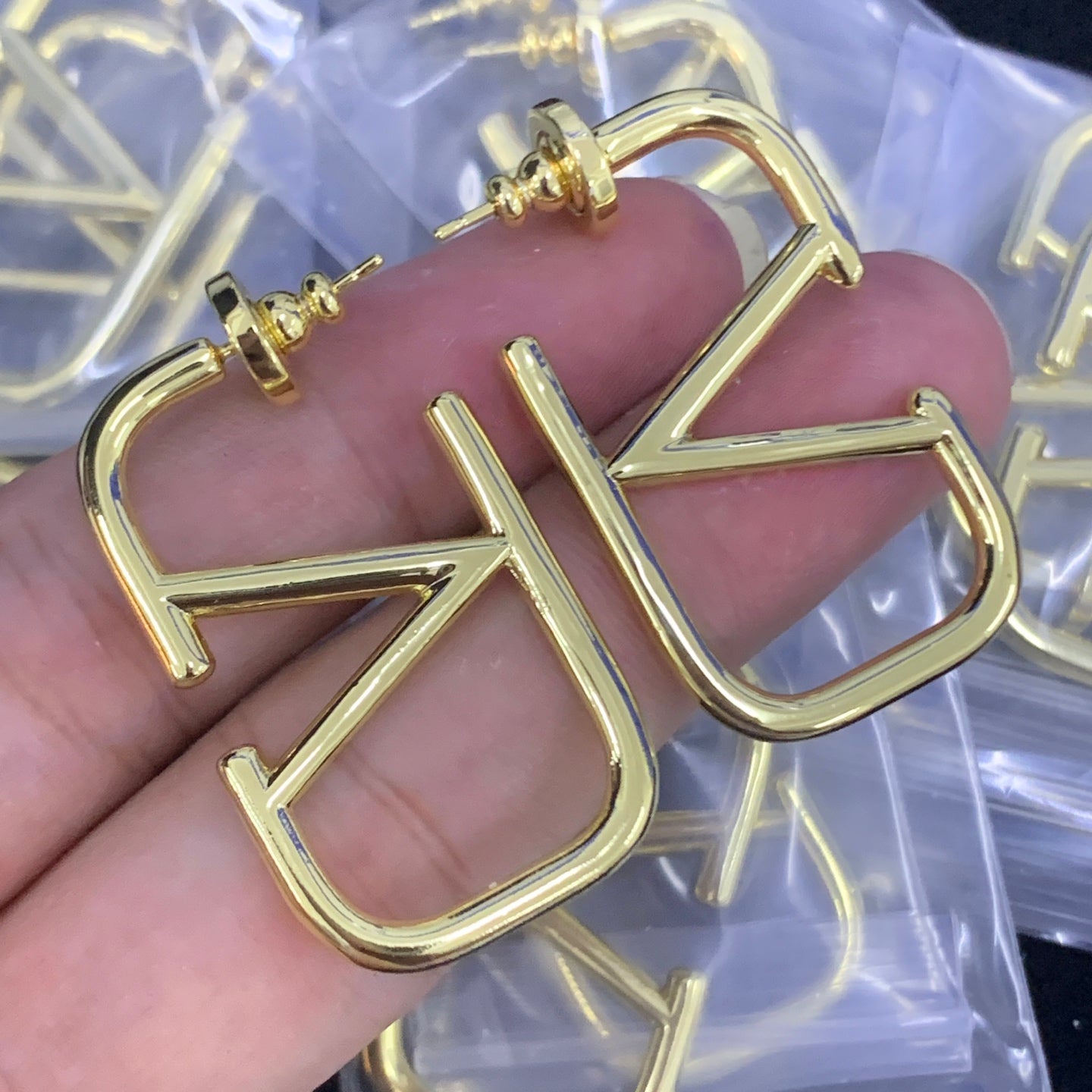 LuxluxHouse Low Price And High Quality Accessories Valentino