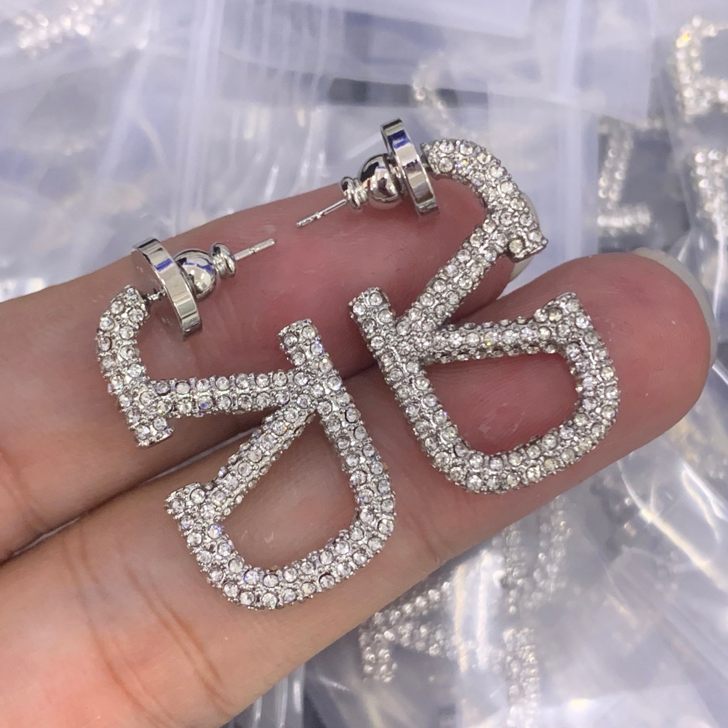 LuxluxHouse Low Price And High Quality Accessories Valentino