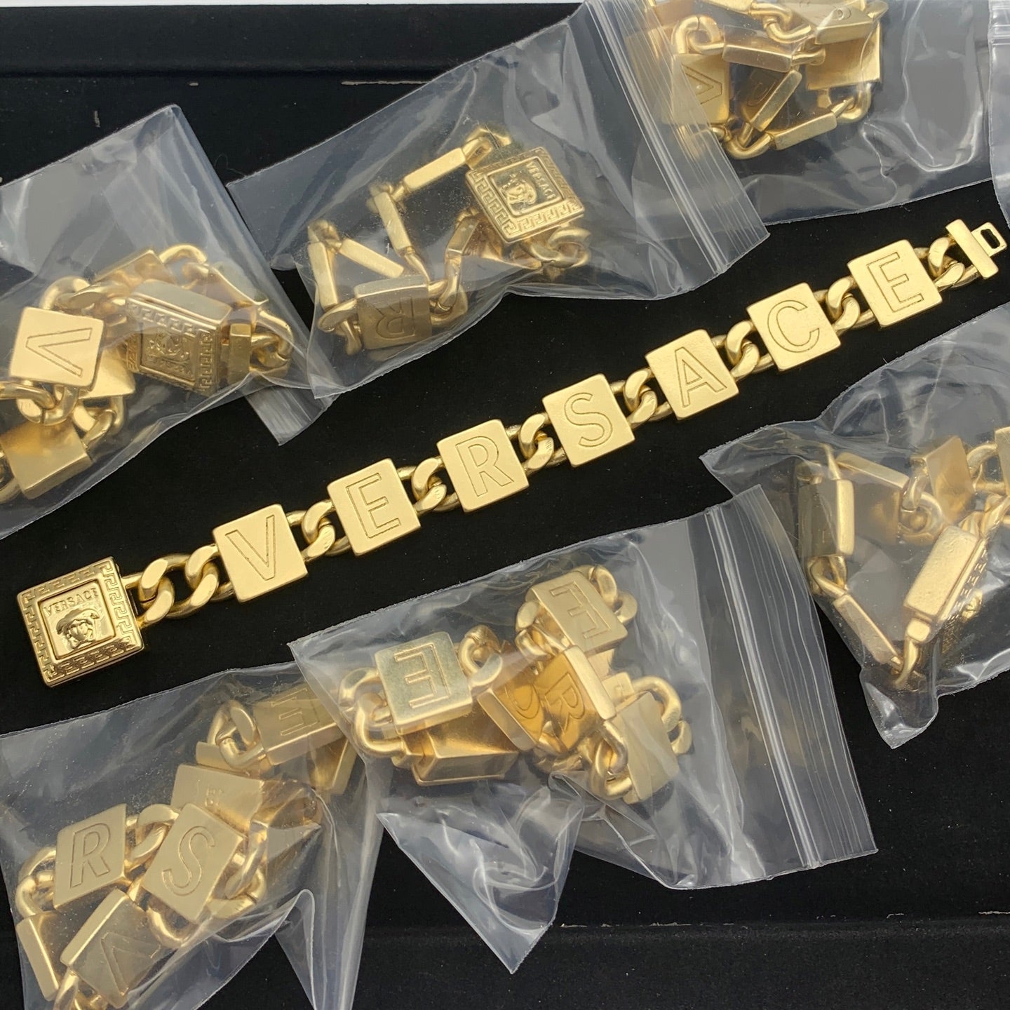 LuxluxHouse Low Price And High Quality Accessories Versace