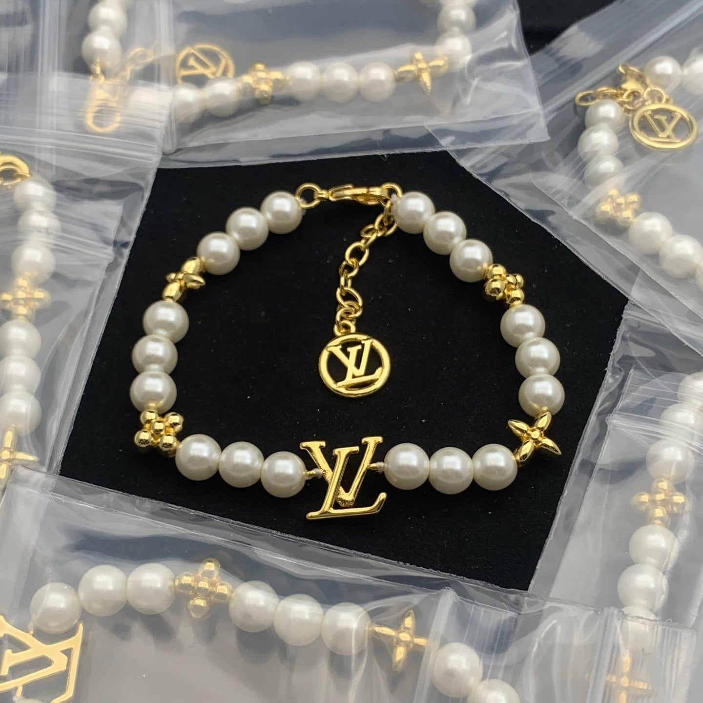 LuxluxHouse Low Price And High Quality Accessories Louis Vuitton