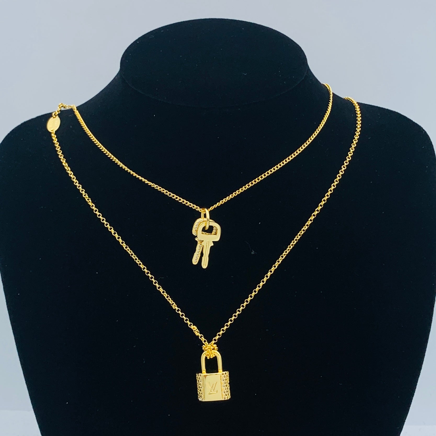 LuxluxHouse Low Price And High Quality Accessories Louis Vuitton