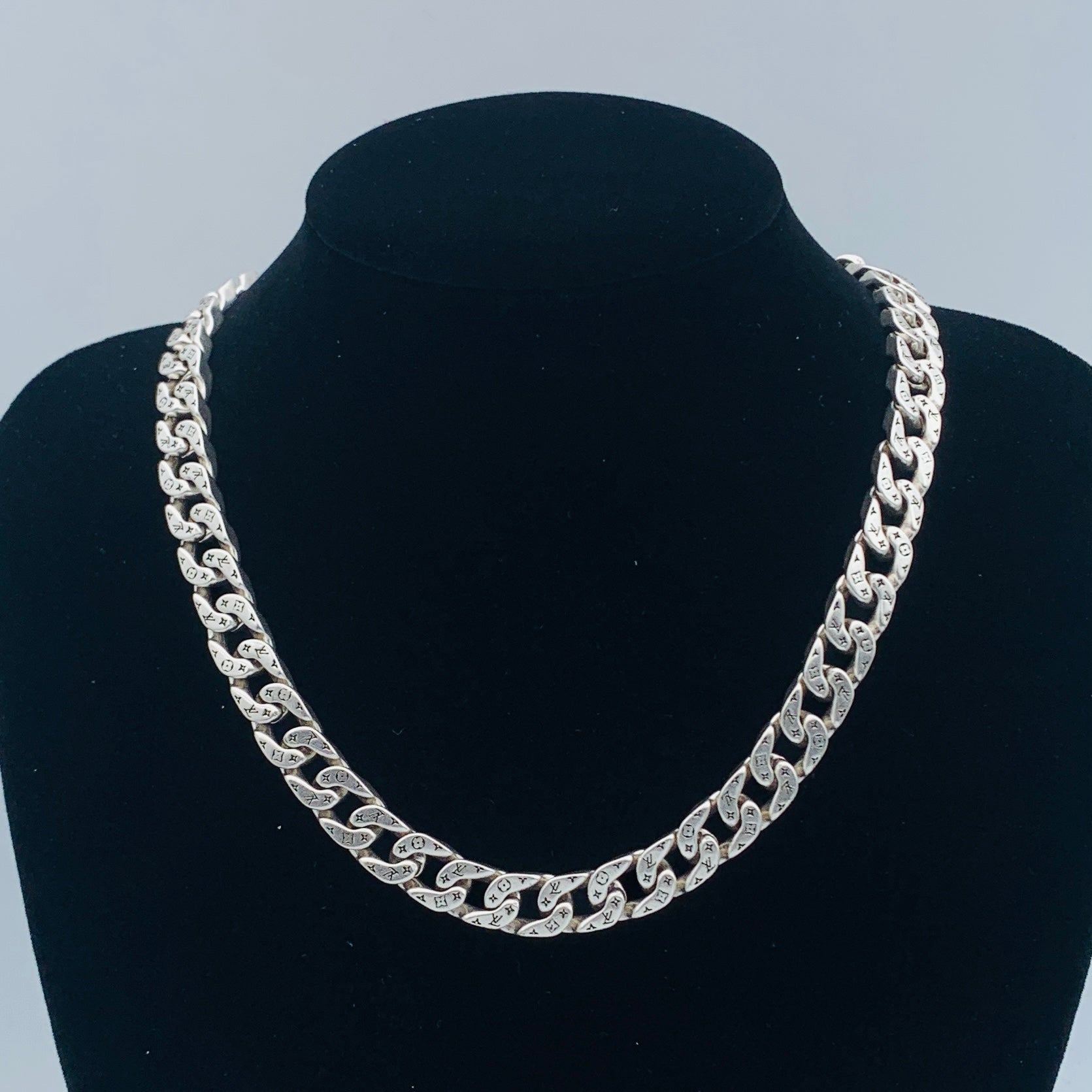 LuxluxHouse Low Price And High Quality Accessories Louis Vuitton