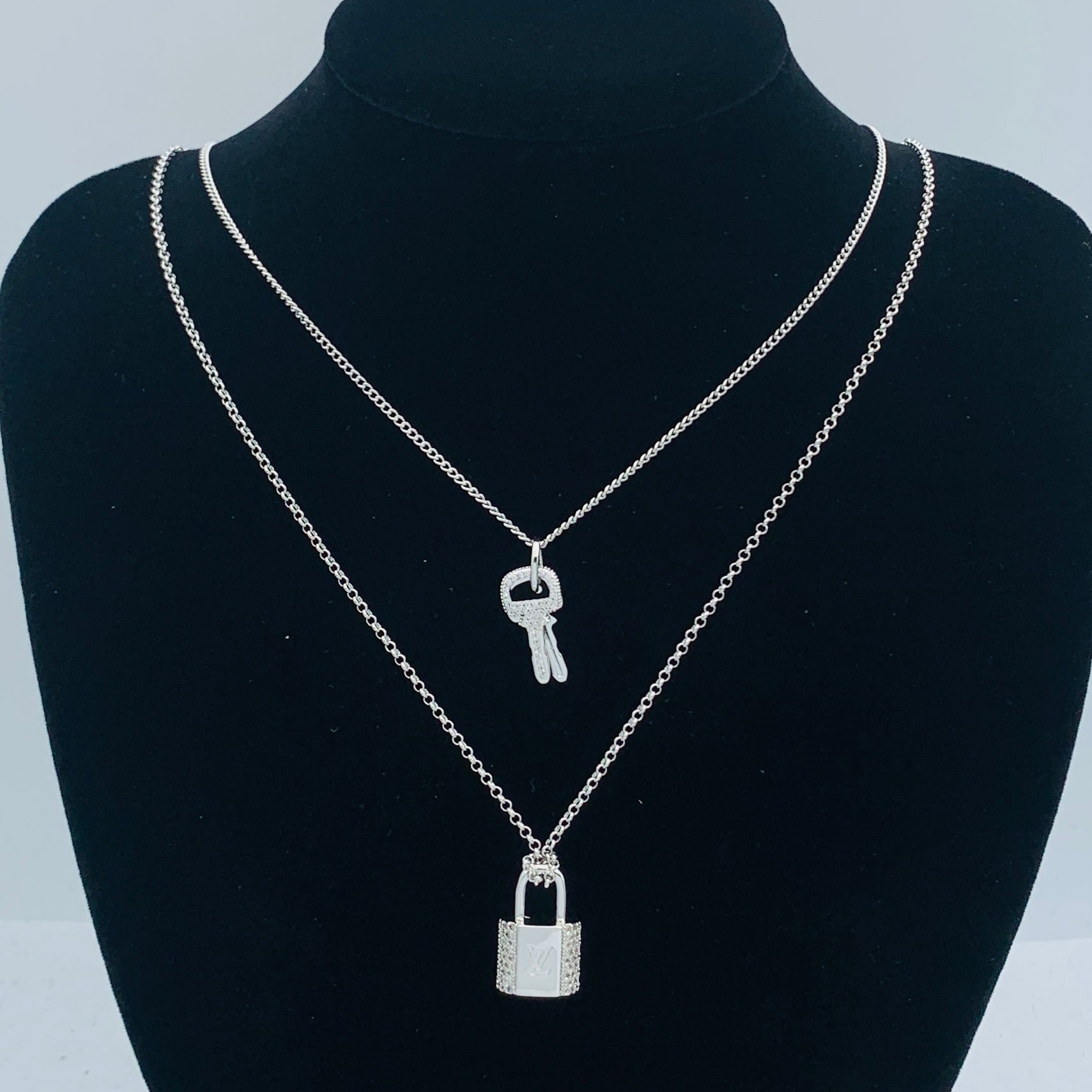 LuxluxHouse Low Price And High Quality Accessories Louis Vuitton