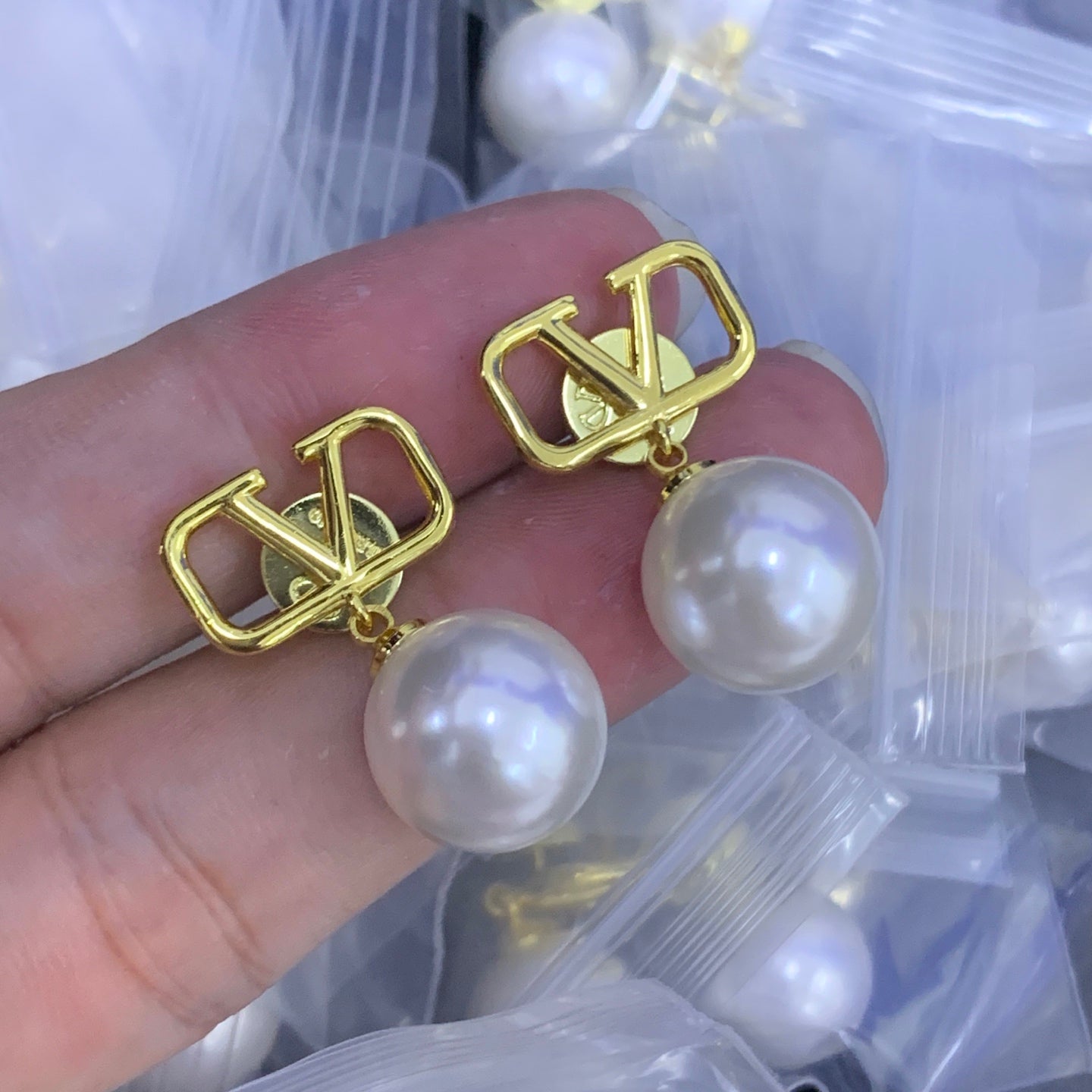 LuxluxHouse Low Price And High Quality Accessories Valentino