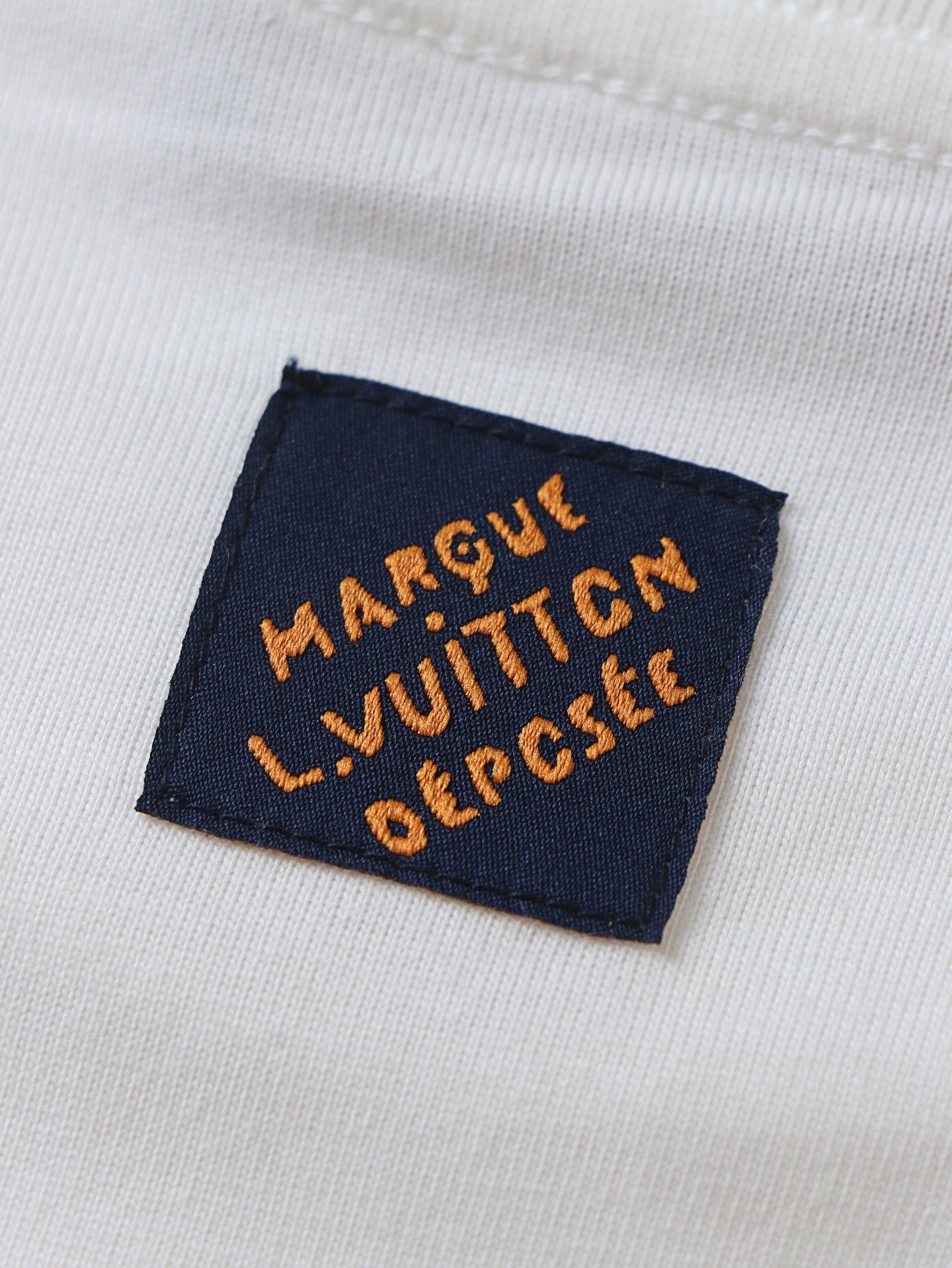 LuxluxHouse Best Quality Clothes T-shirt Louis Vuitton