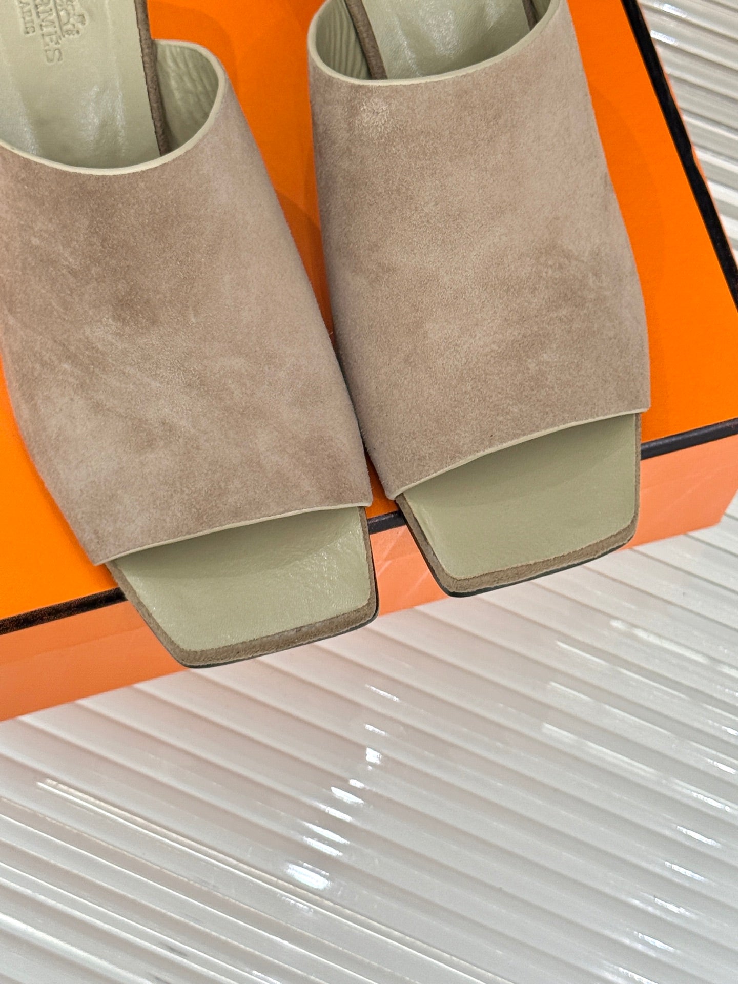 LuxluxHouse Best Quality Women Shoes Hermes