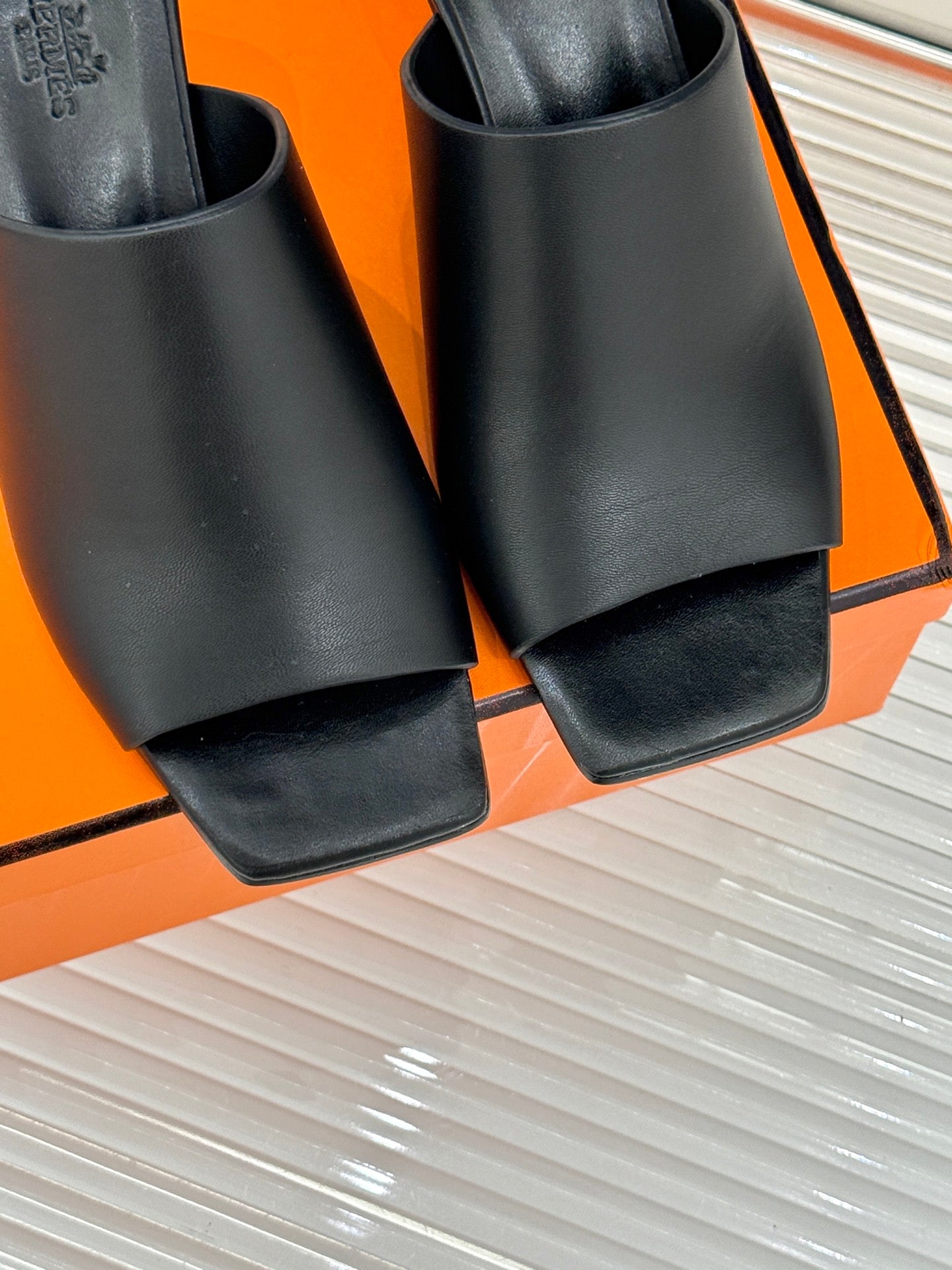 LuxluxHouse Best Quality Women Shoes Hermes