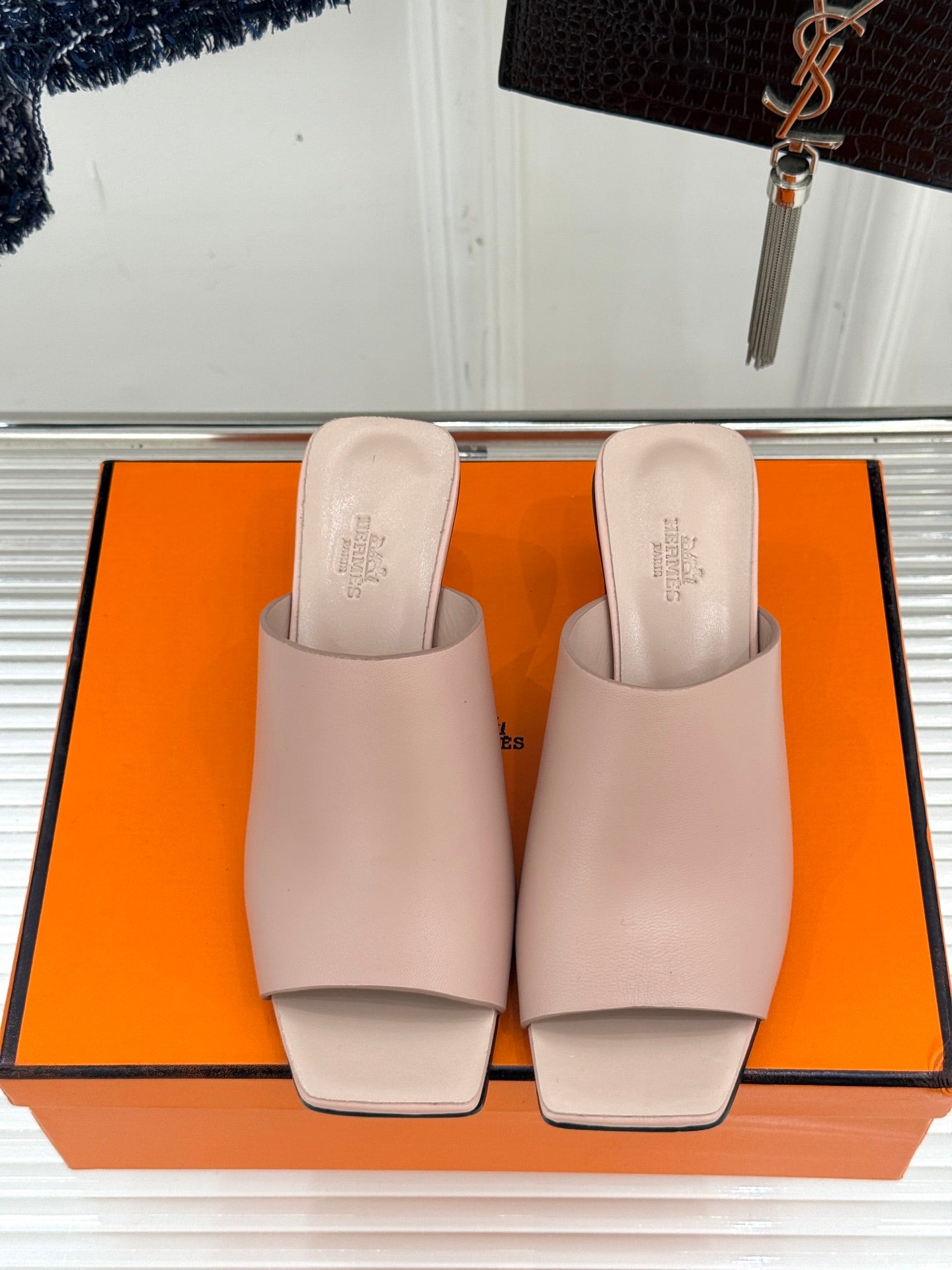 LuxluxHouse Best Quality Women Shoes Hermes